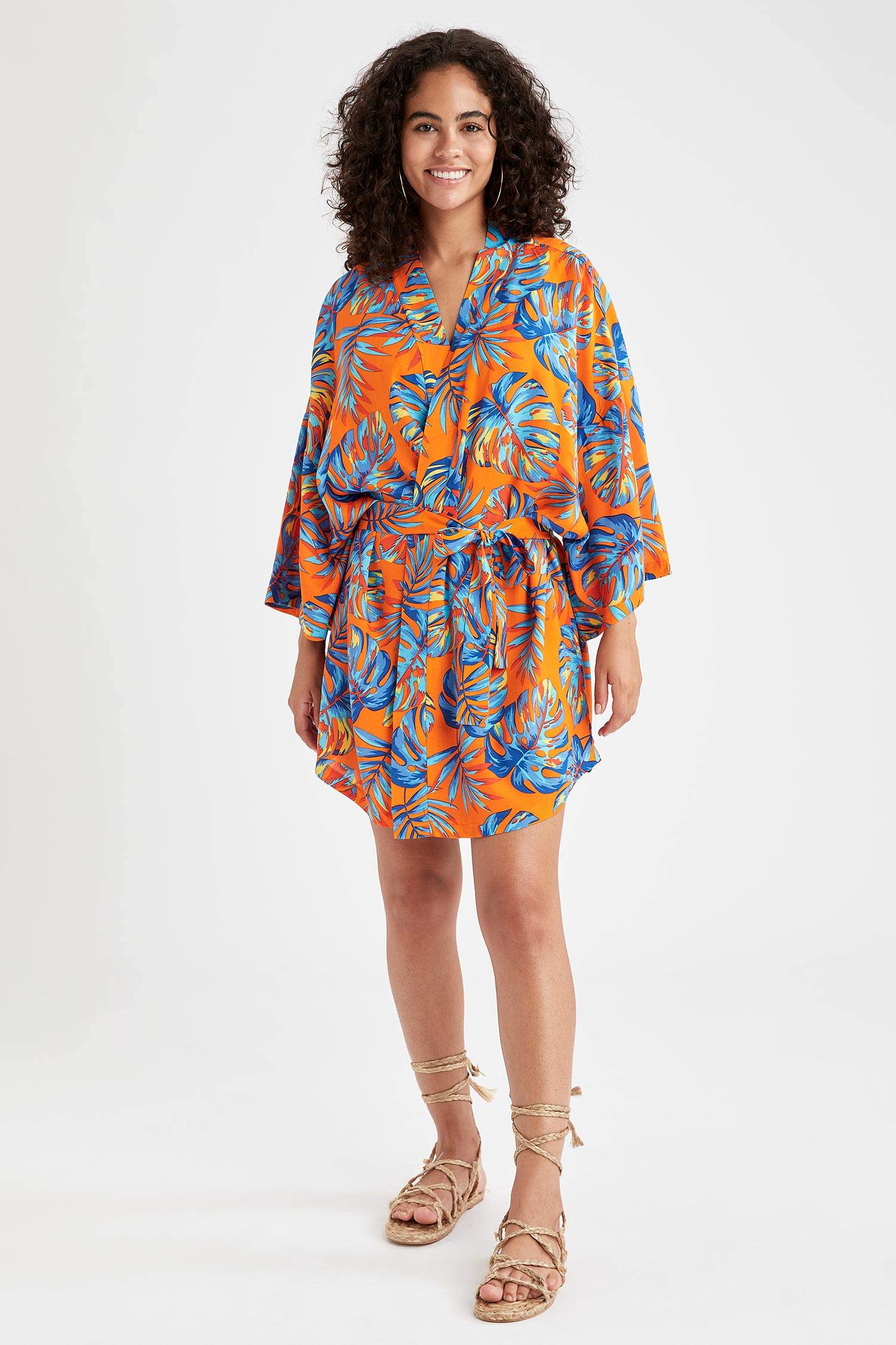 Tropik Desenli Kuşaklı Yazlık Kimono