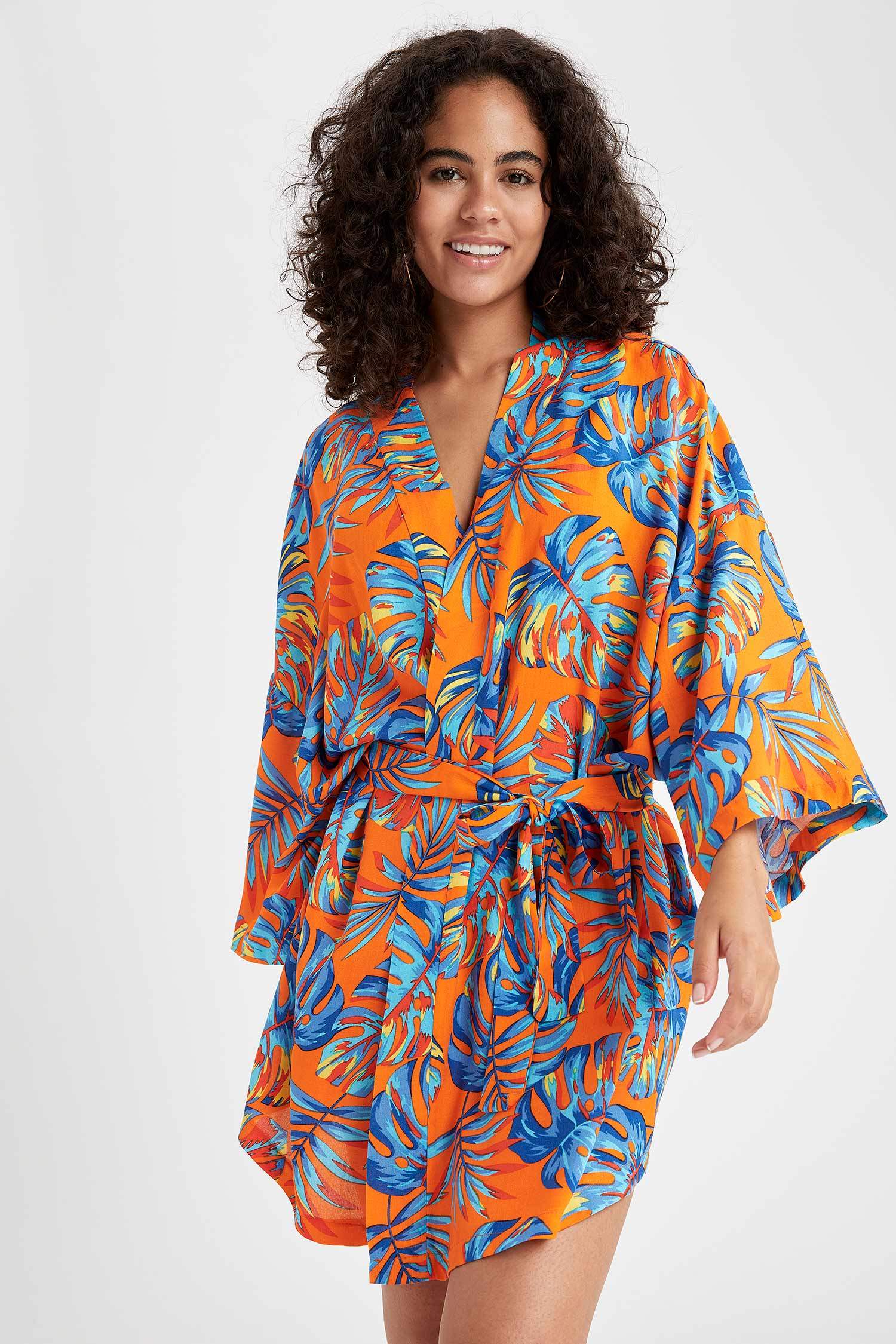 Tropik Desenli Kuşaklı Yazlık Kimono