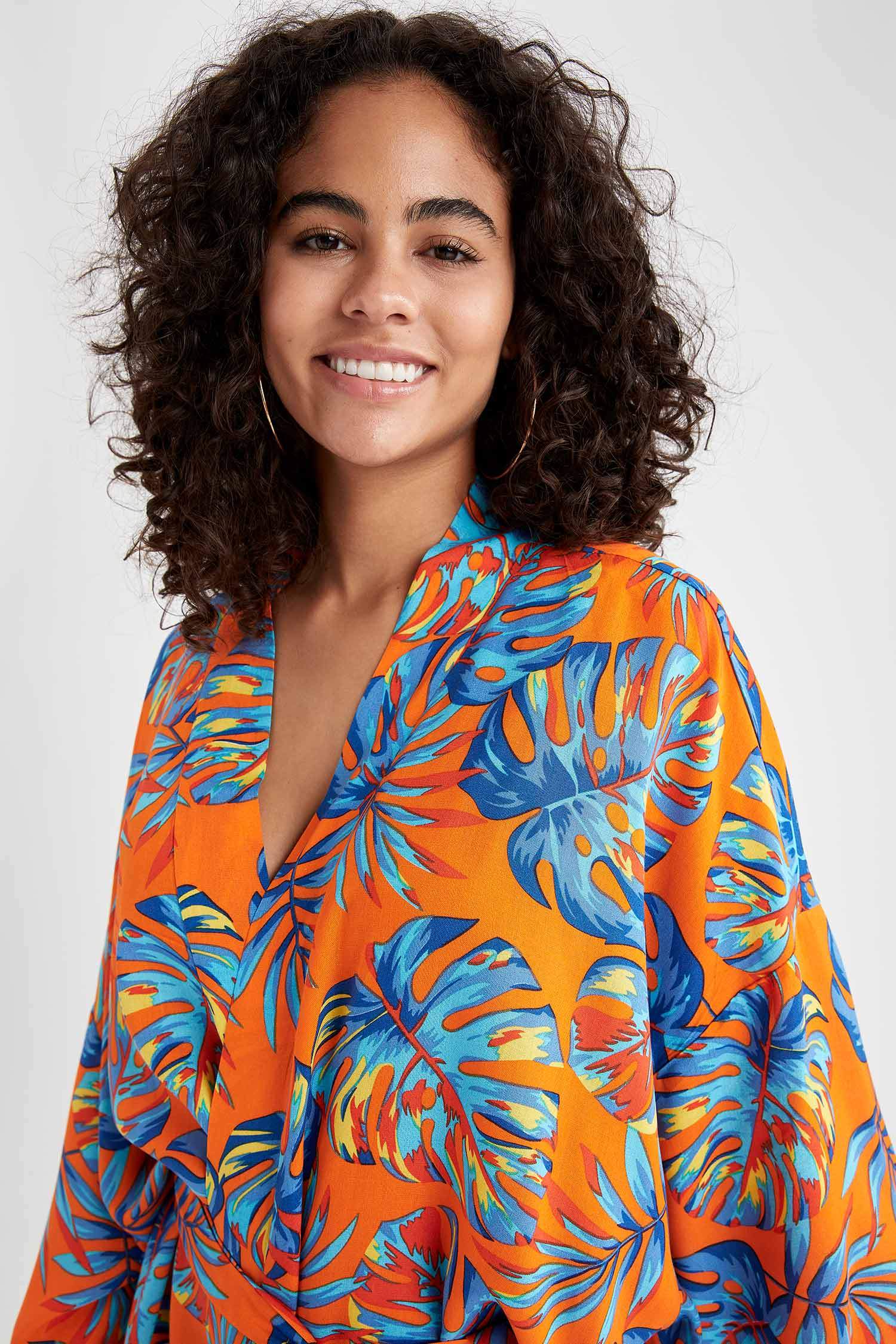 Tropik Desenli Kuşaklı Yazlık Kimono