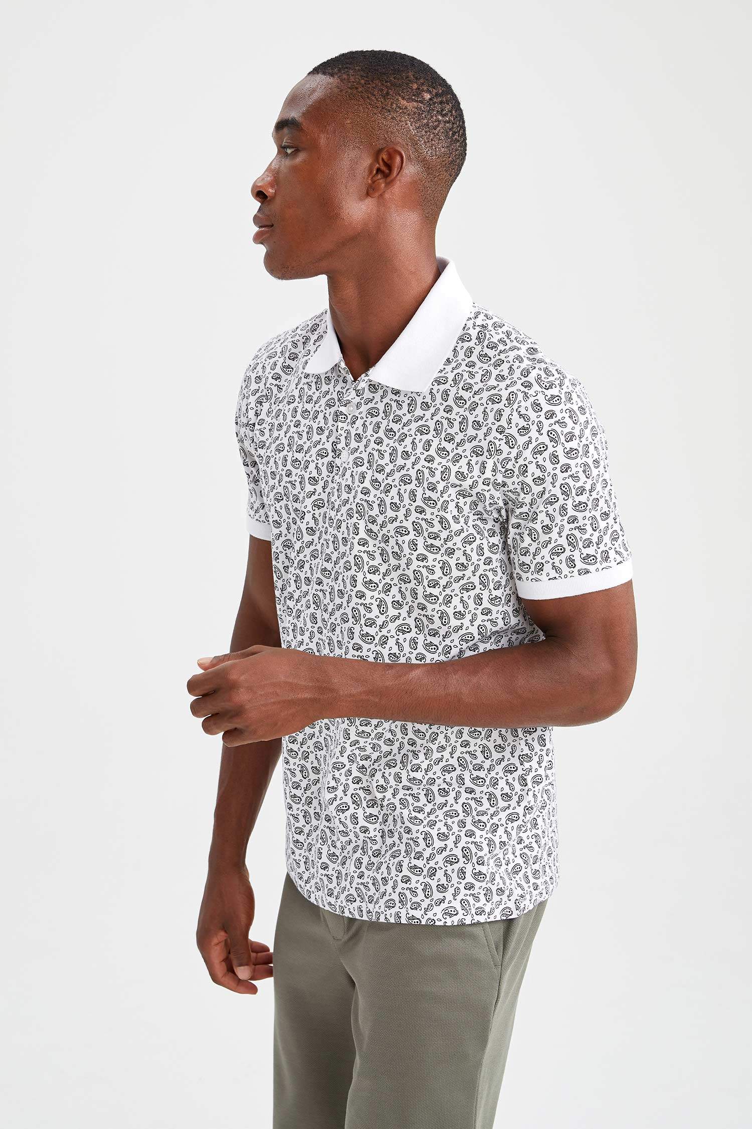 Slim Fit Polo Yaka Desenli Kısa Kollu Tişört