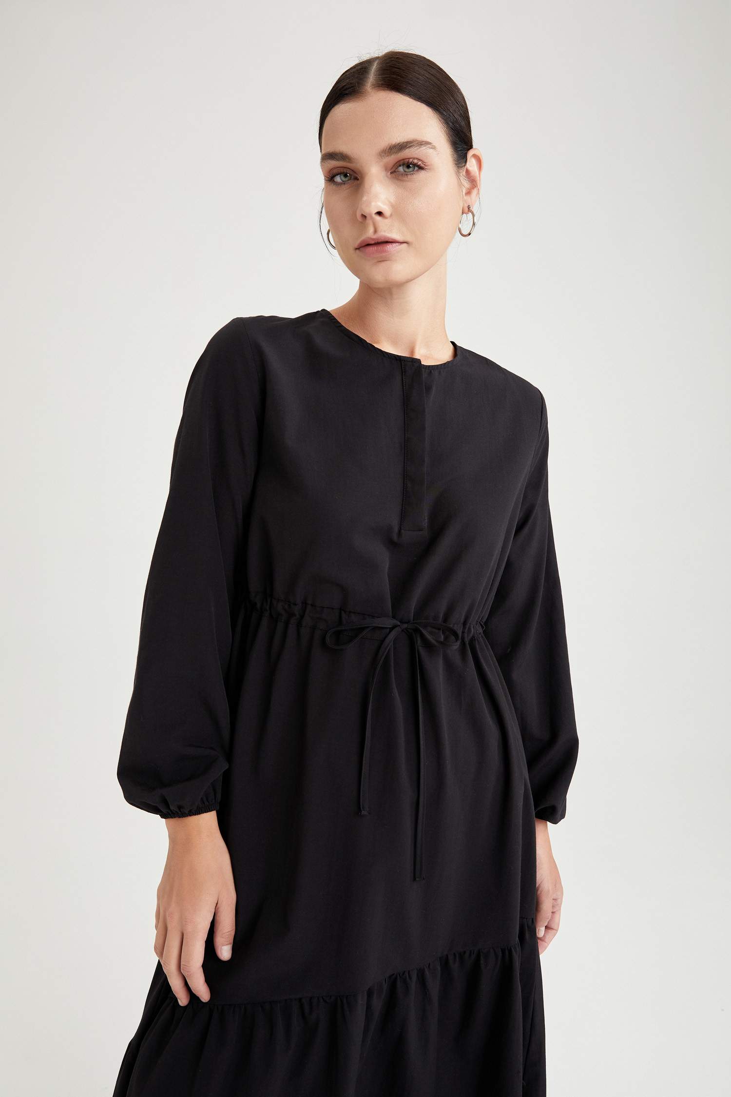 Regular Fit Volanlı Maxi Elbise