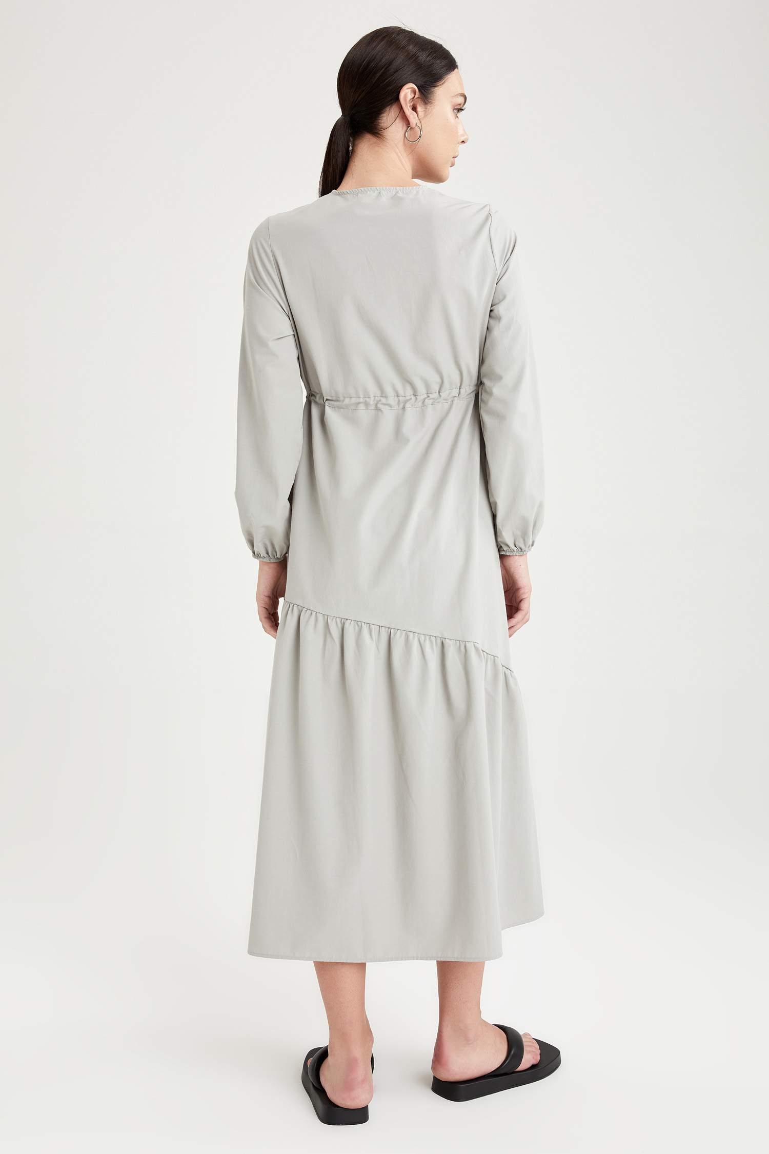 Regular Fit Volanlı Maxi Elbise
