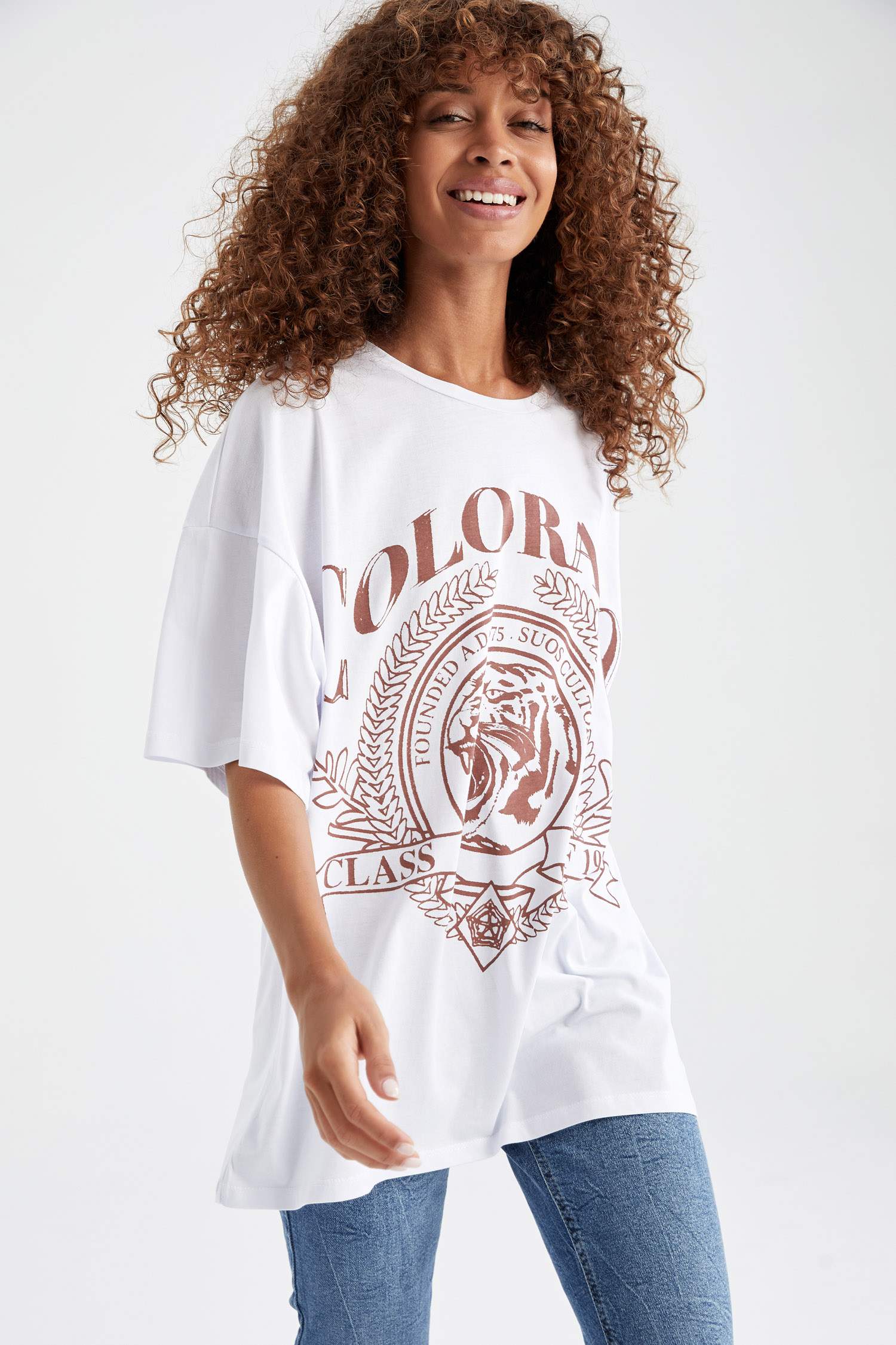 Slogan Kolej Baskılı Oversize Fit Pamuklu Kısa Kollu Tişört