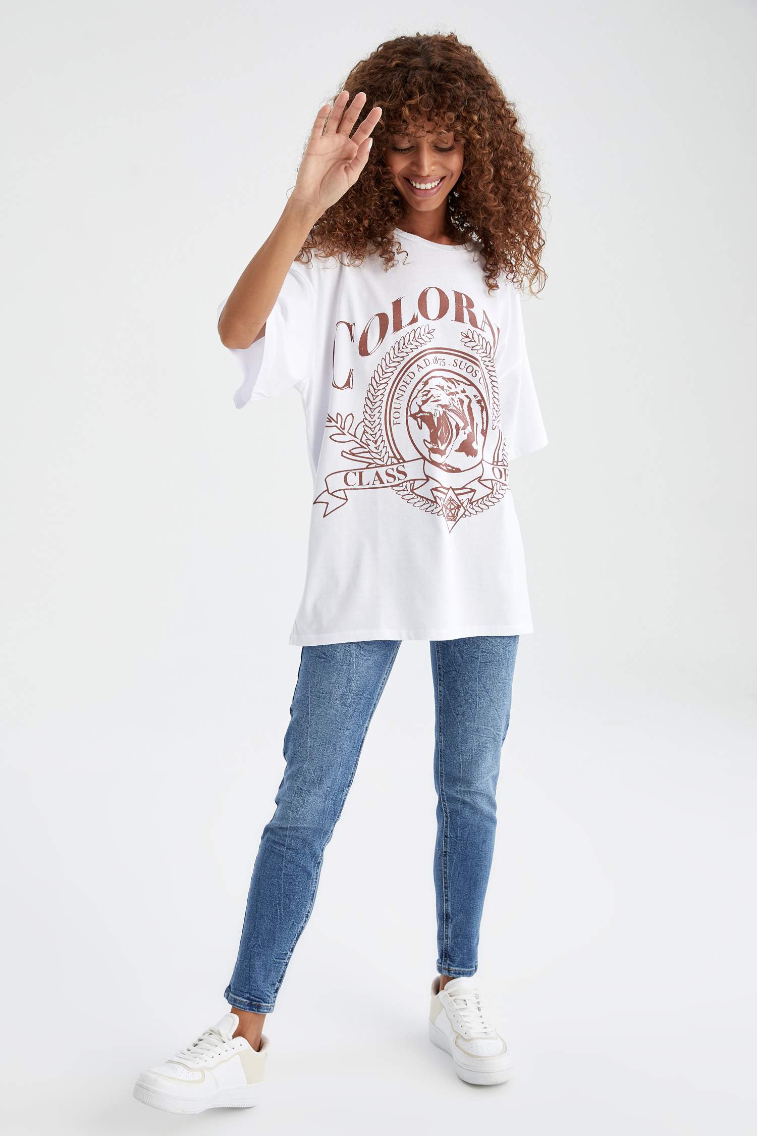 Slogan Kolej Baskılı Oversize Fit Pamuklu Kısa Kollu Tişört