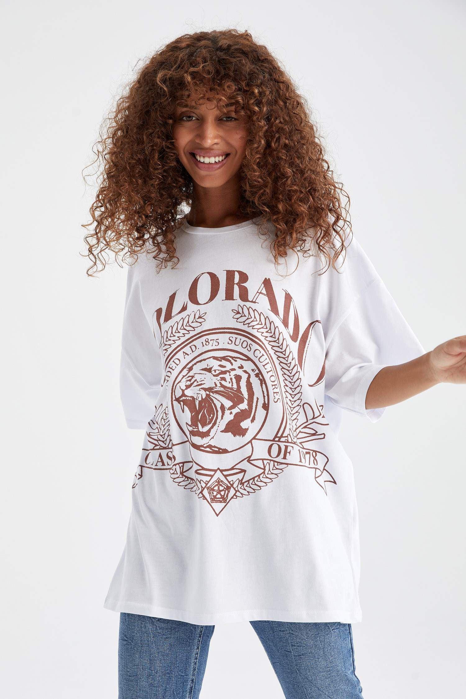 Slogan Kolej Baskılı Oversize Fit Pamuklu Kısa Kollu Tişört