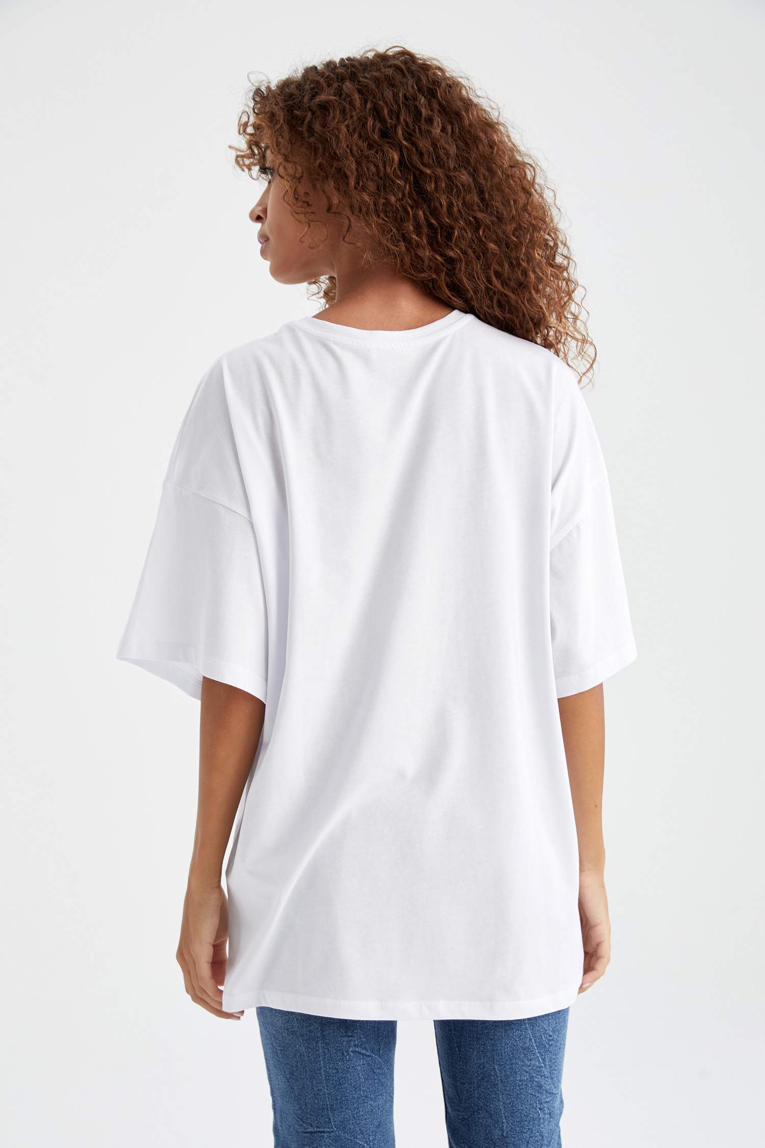 Slogan Kolej Baskılı Oversize Fit Pamuklu Kısa Kollu Tişört