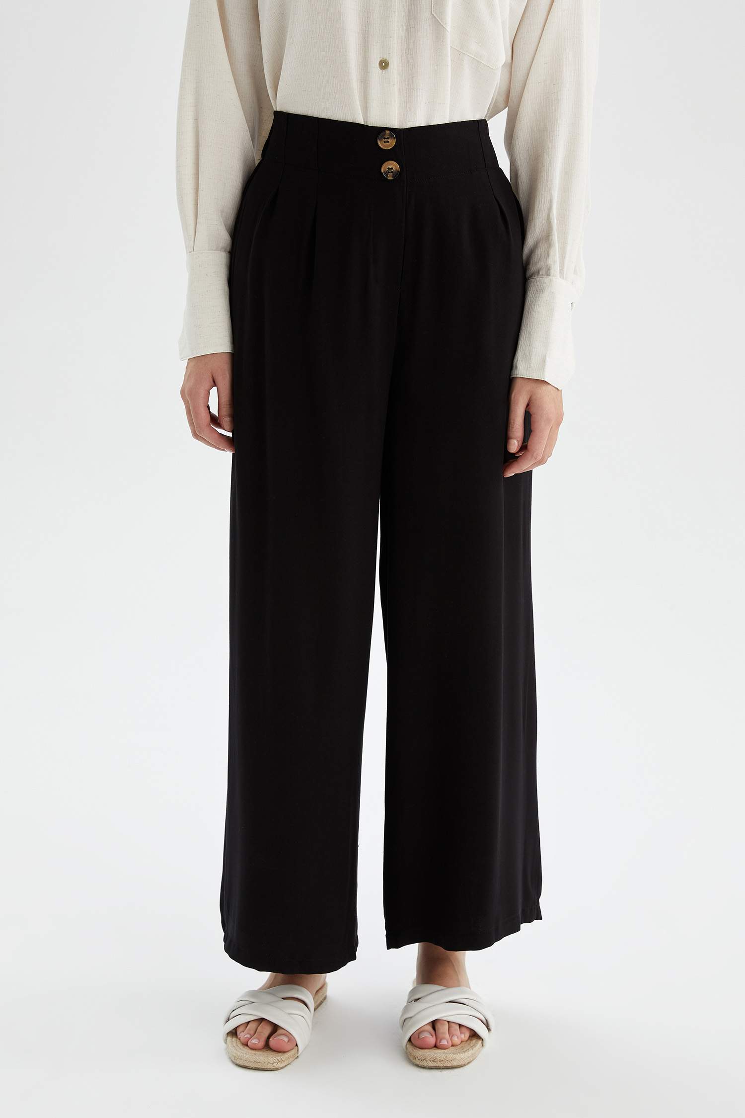 Regular Fit Geniş Paça Viskon Pantolon