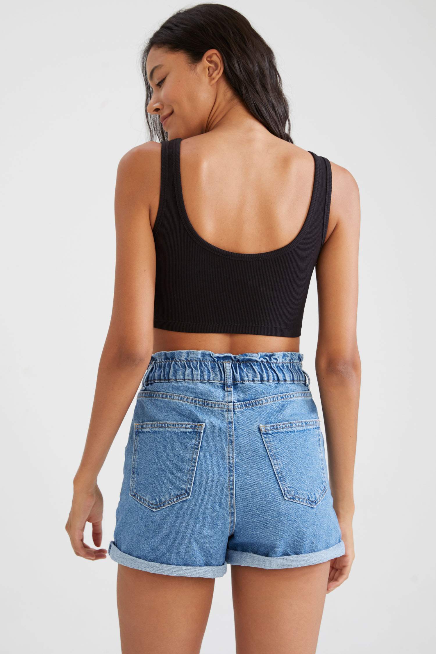 Kare Yaka Askılı Pamuklu Slim Fit Crop Atlet