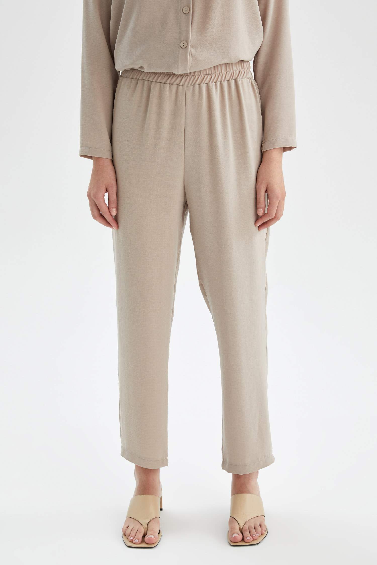 Regular Fit Esnek Belli Pantolon