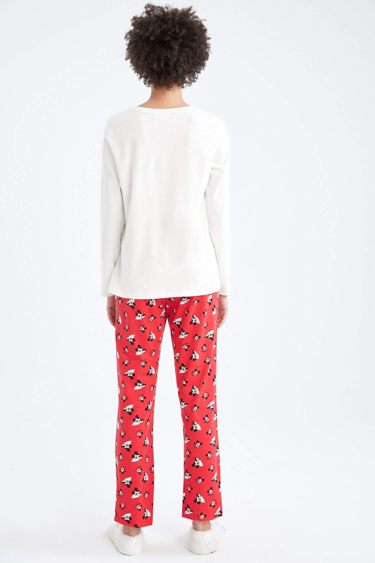 Defacto Mickey Mouse Lisanslı Uzun Kollu Pijama Takımı. 4 Defacto Mickey Mouse Lisanslı Uzun Kollu Pijama Takımı. 4
