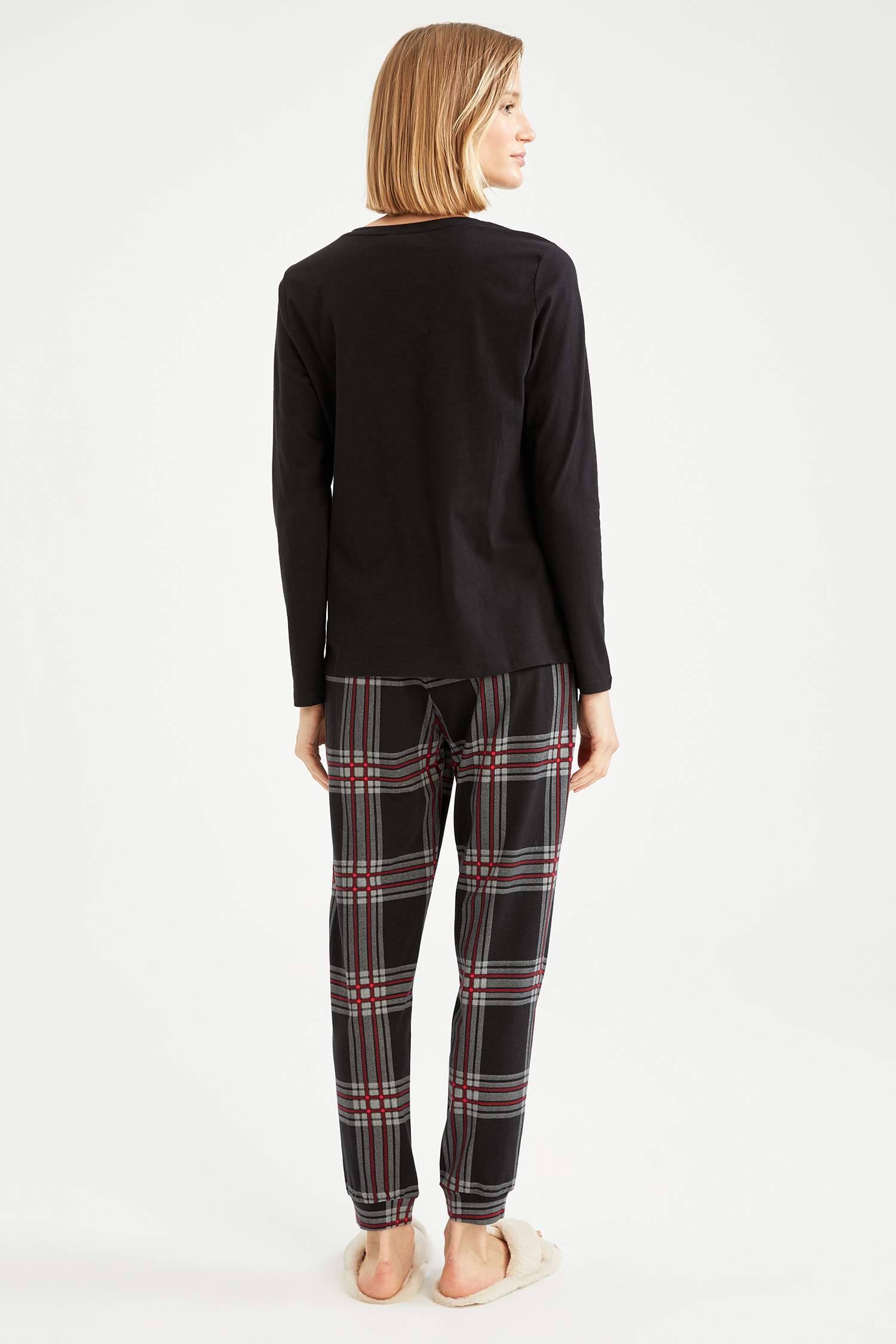 Mickey Mouse Lisanslı Uzun Kollu Pijama Takımı