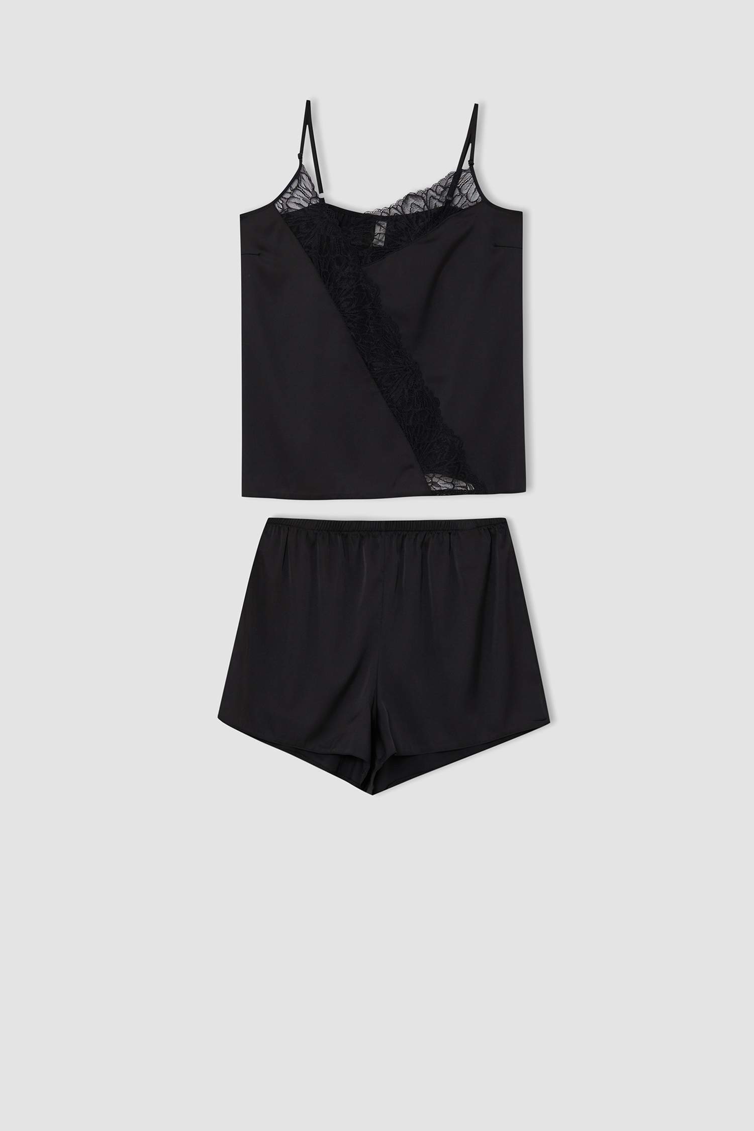 Regular Fit Yılbaşı Temalı V Yaka Dantelli Atlet ve Mini Şort Saten Pijama Takımı
