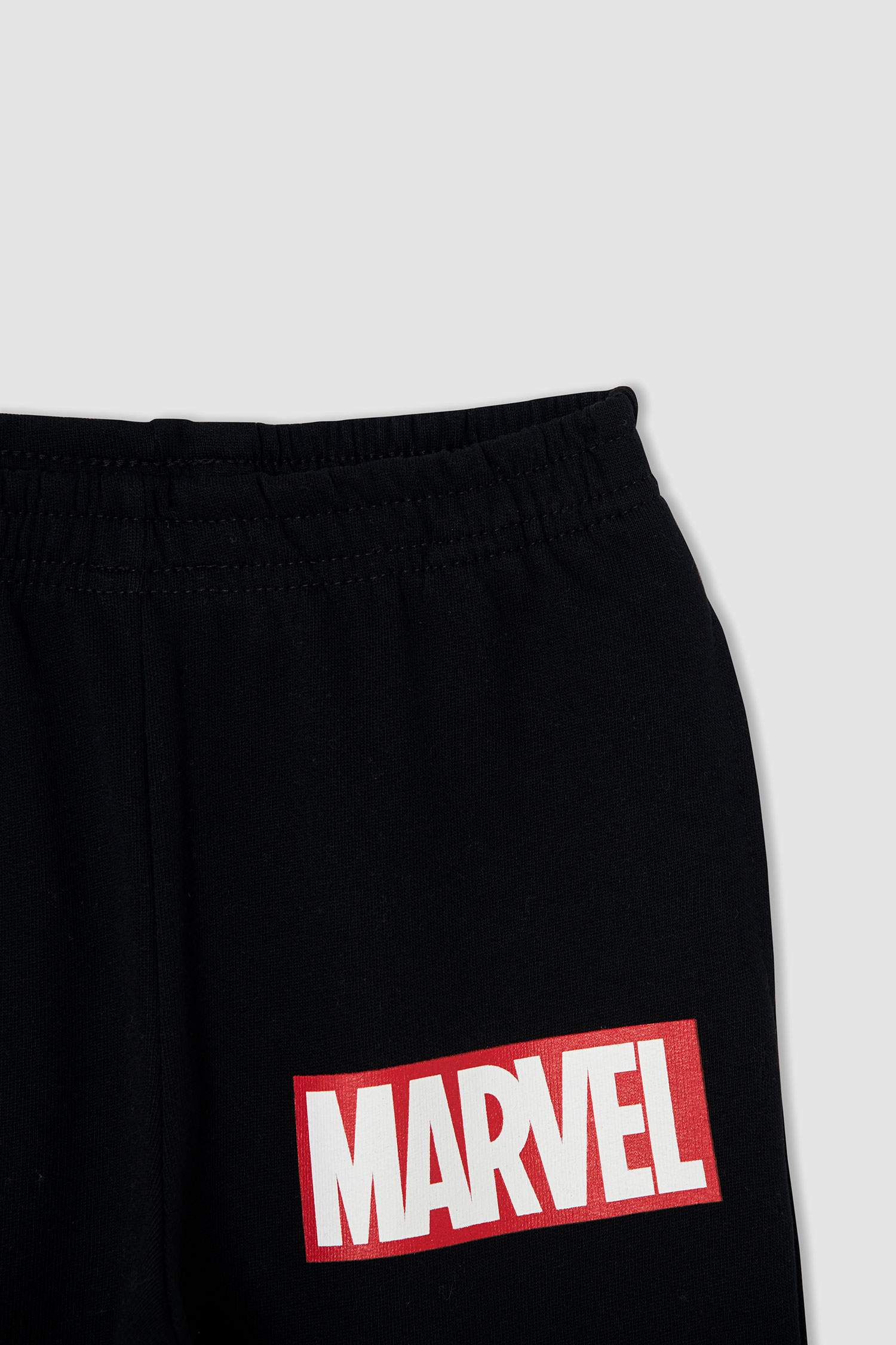 Erkek Çocuk MARVEL AVENGERS Lisanslı Kalın Sweatshirt Kumaşı Uzun Kollu Pijama Takım