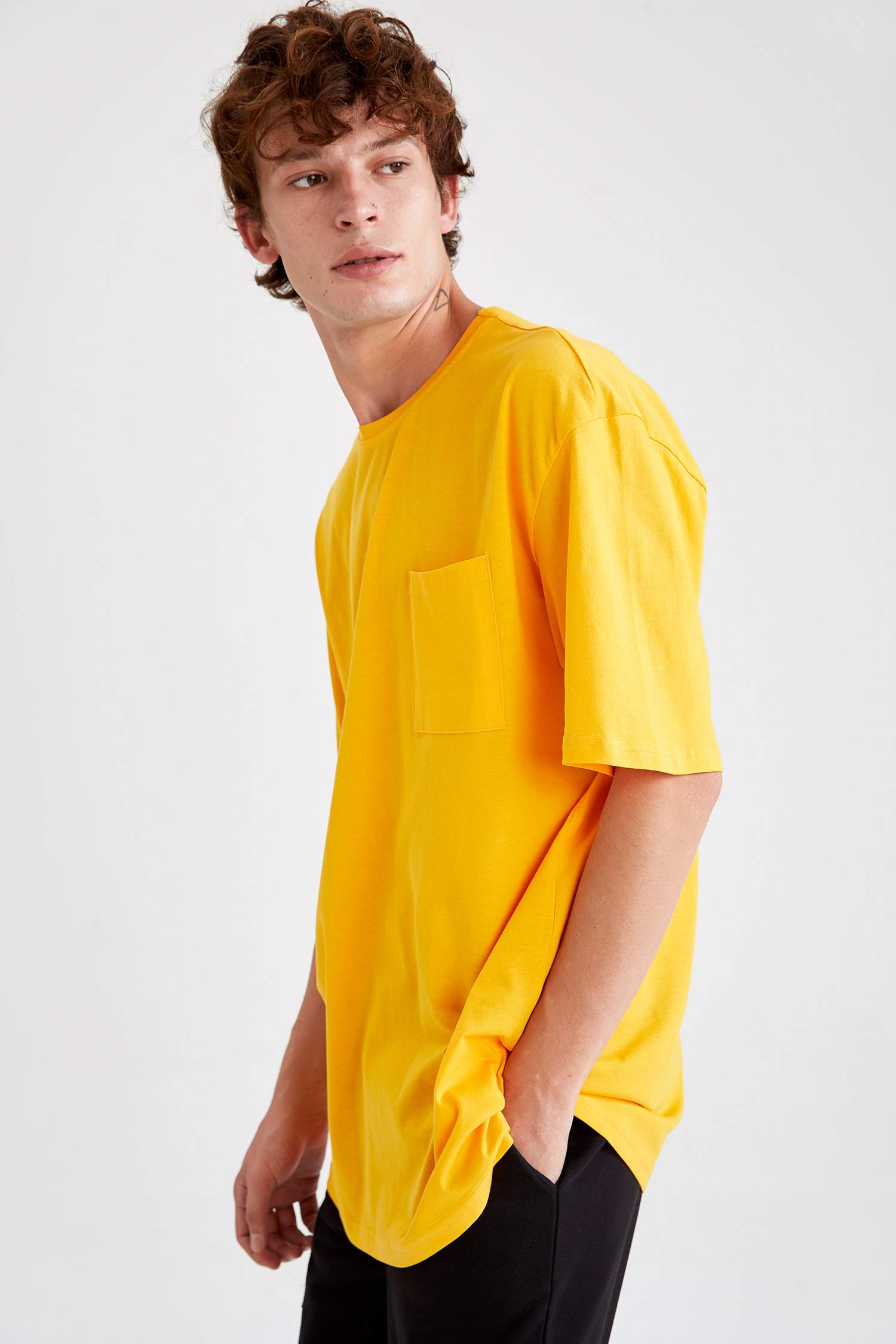 Oversize Fit Bisiklet Yaka Basic Kısa Kollu Tişört