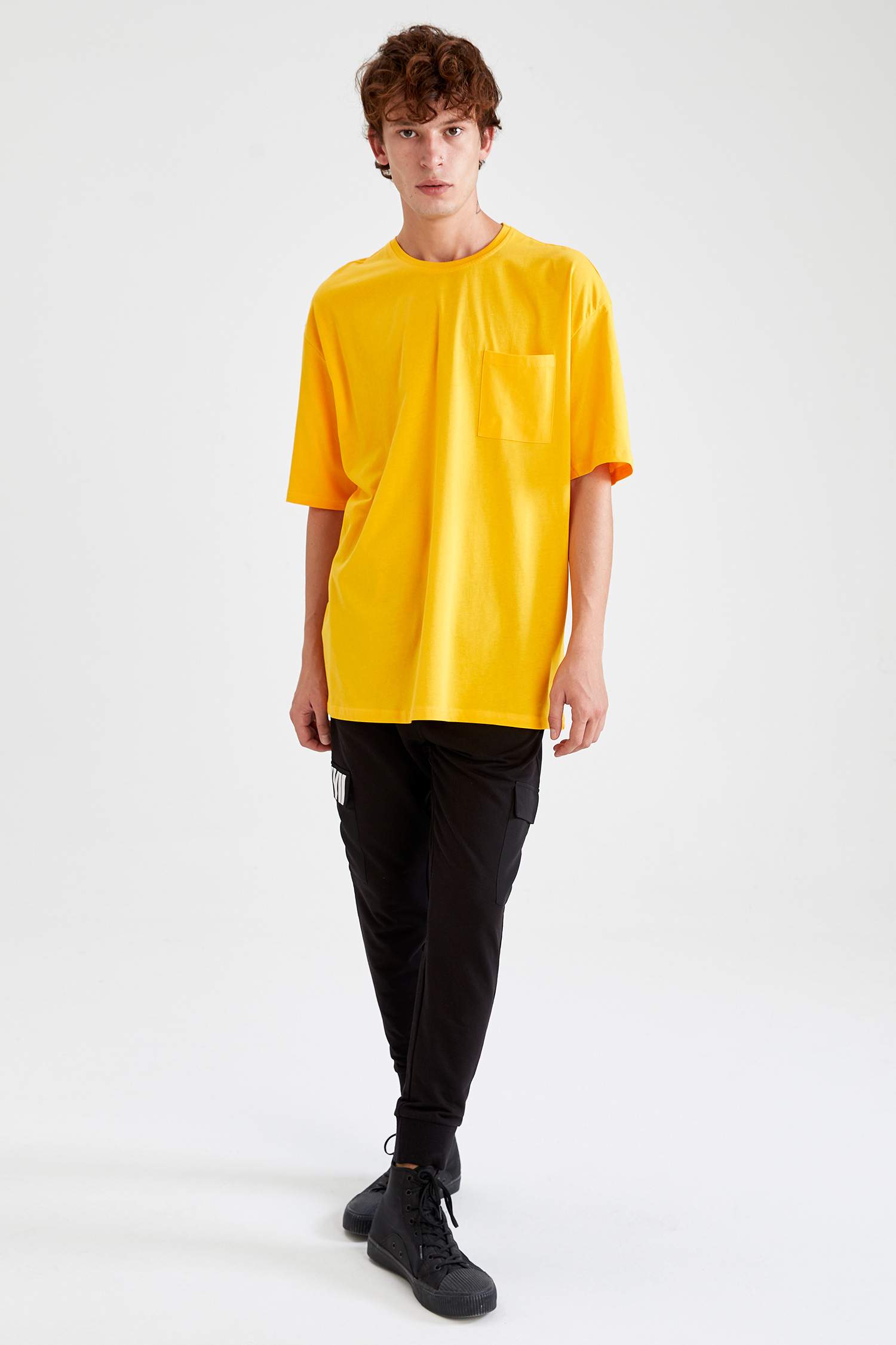 Oversize Fit Bisiklet Yaka Basic Kısa Kollu Tişört