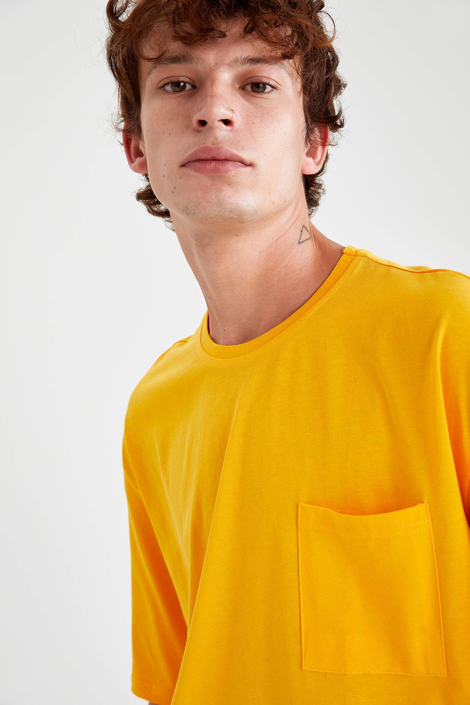 Oversize Fit Bisiklet Yaka Basic Kısa Kollu Tişört