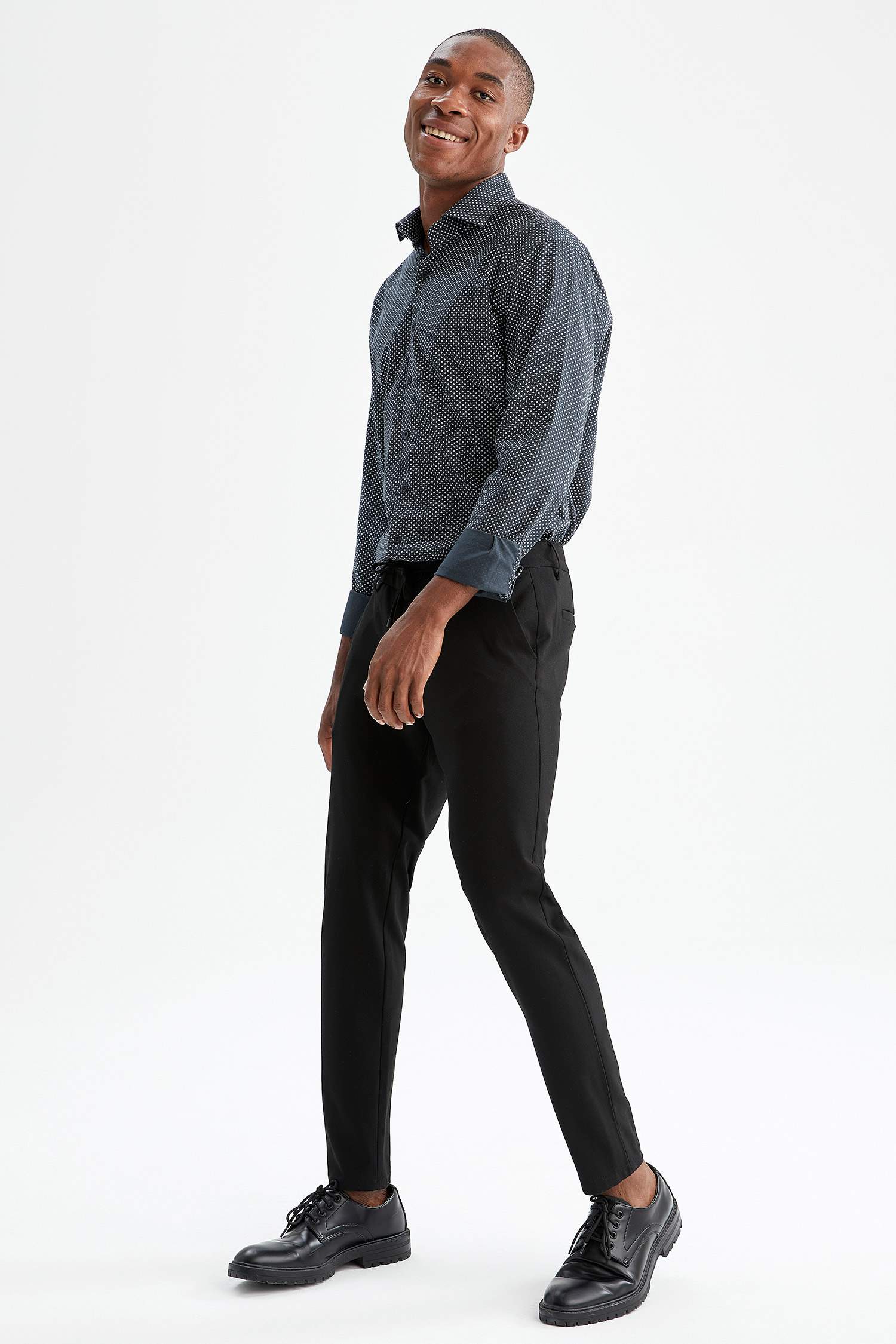 Modern Fit Desenli Klasik Uzun Kollu Gömlek