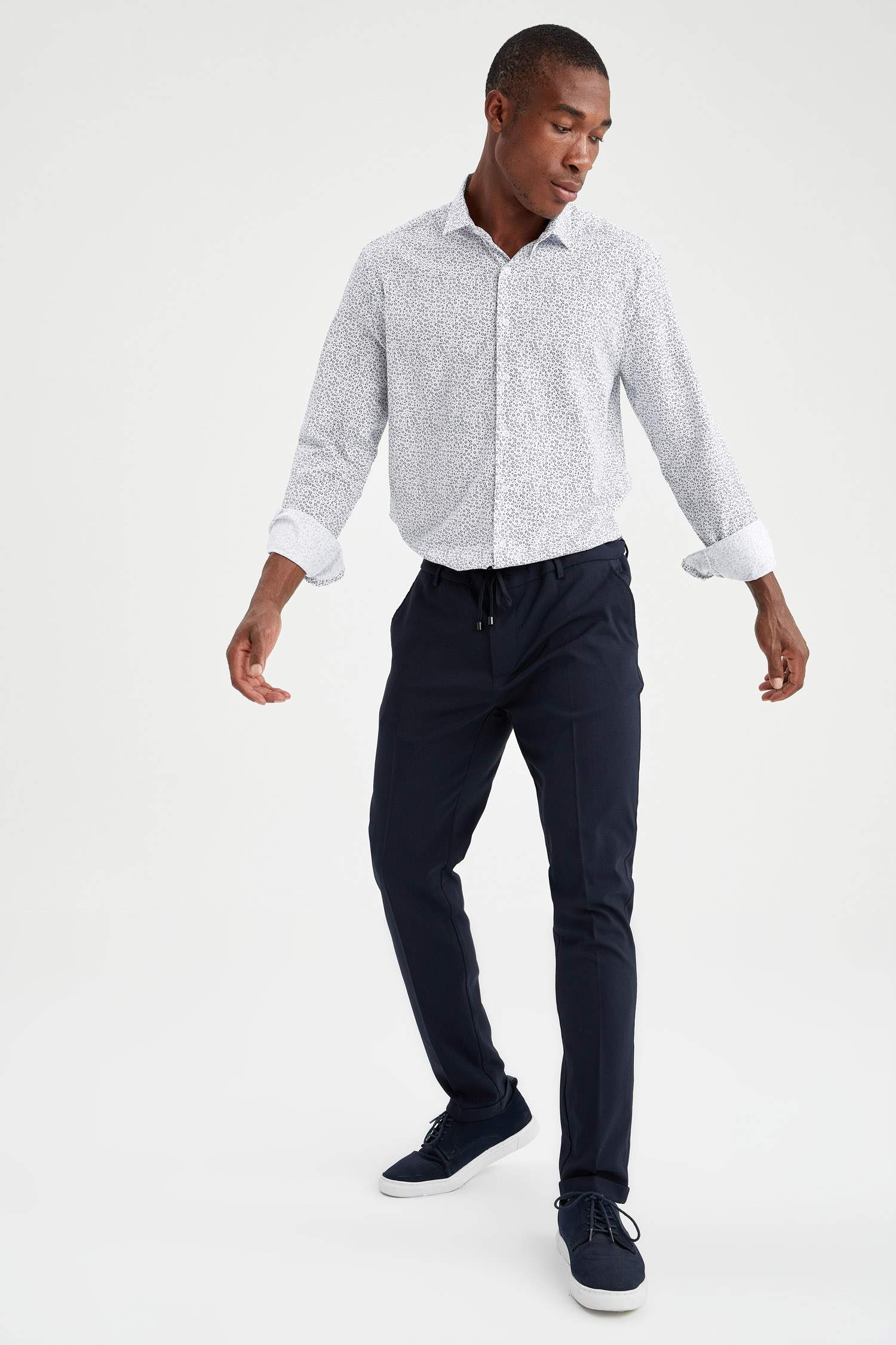 Modern Fit Desenli Klasik Uzun Kollu Gömlek