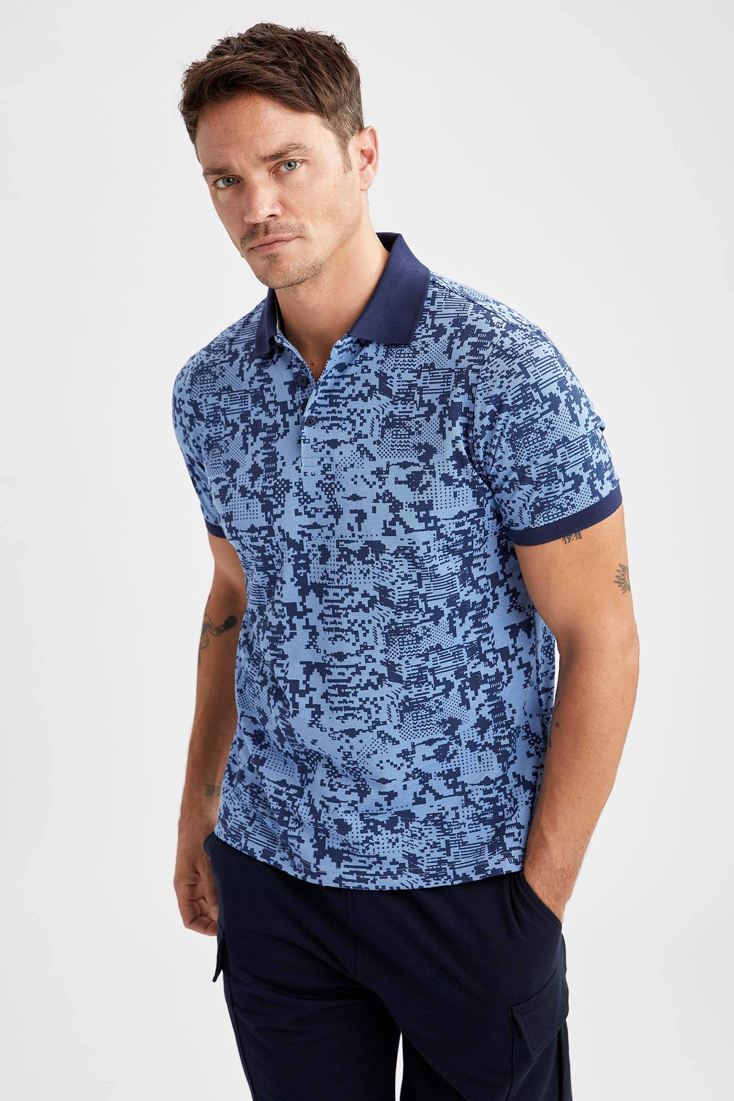 Slim Fit Polo Yaka Desenli Kısa Kollu Tişört