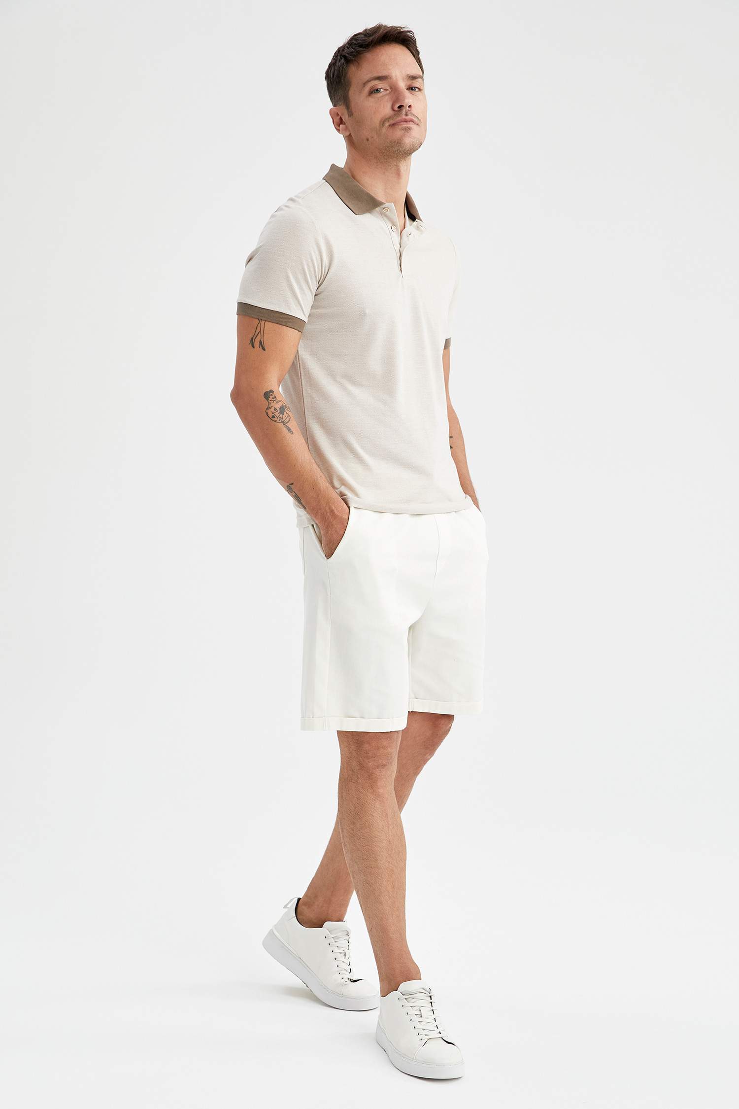 Slim Fit Polo Yaka Desenli Kısa Kollu Tişört
