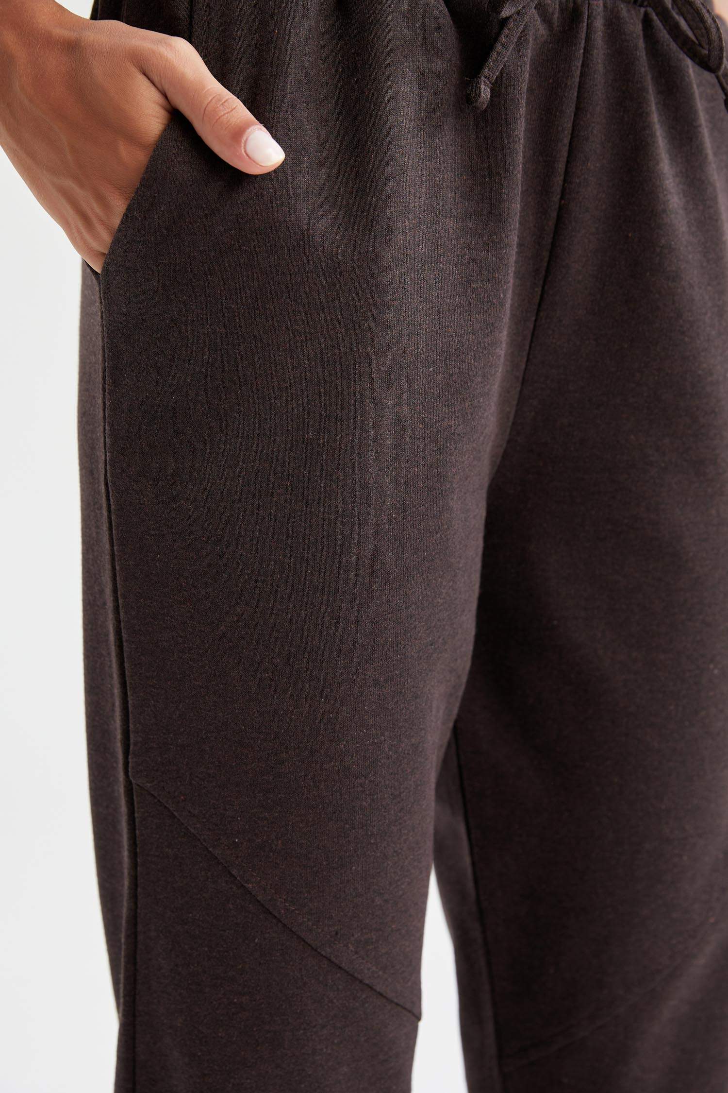 Beli Bağcıklı Jogger Standart Fit Eşofman Altı