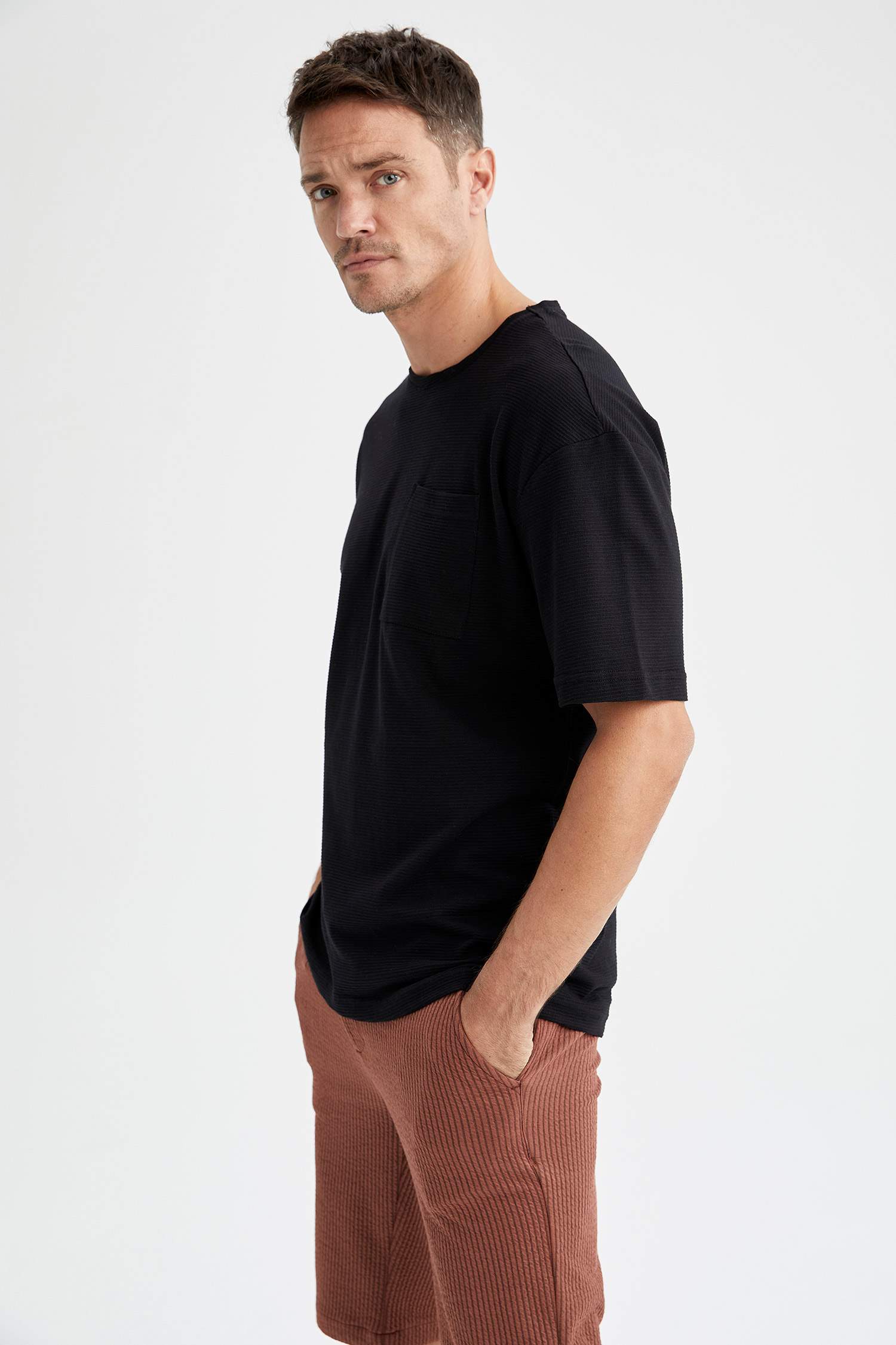 Oversize Fit Bisiklet Yaka Basic Kısa Kollu Tişört