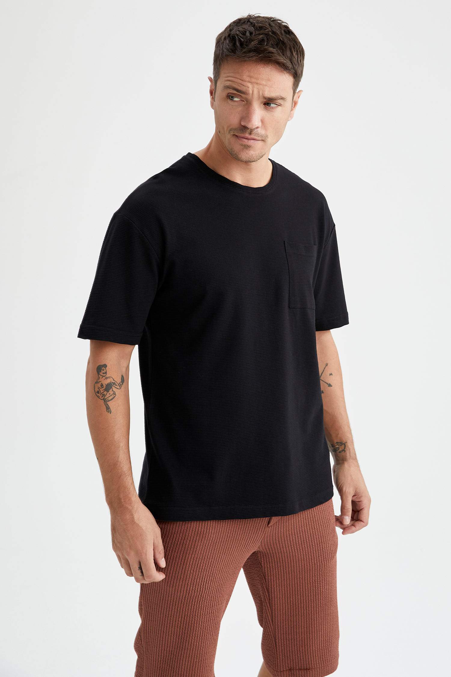 Oversize Fit Bisiklet Yaka Basic Kısa Kollu Tişört