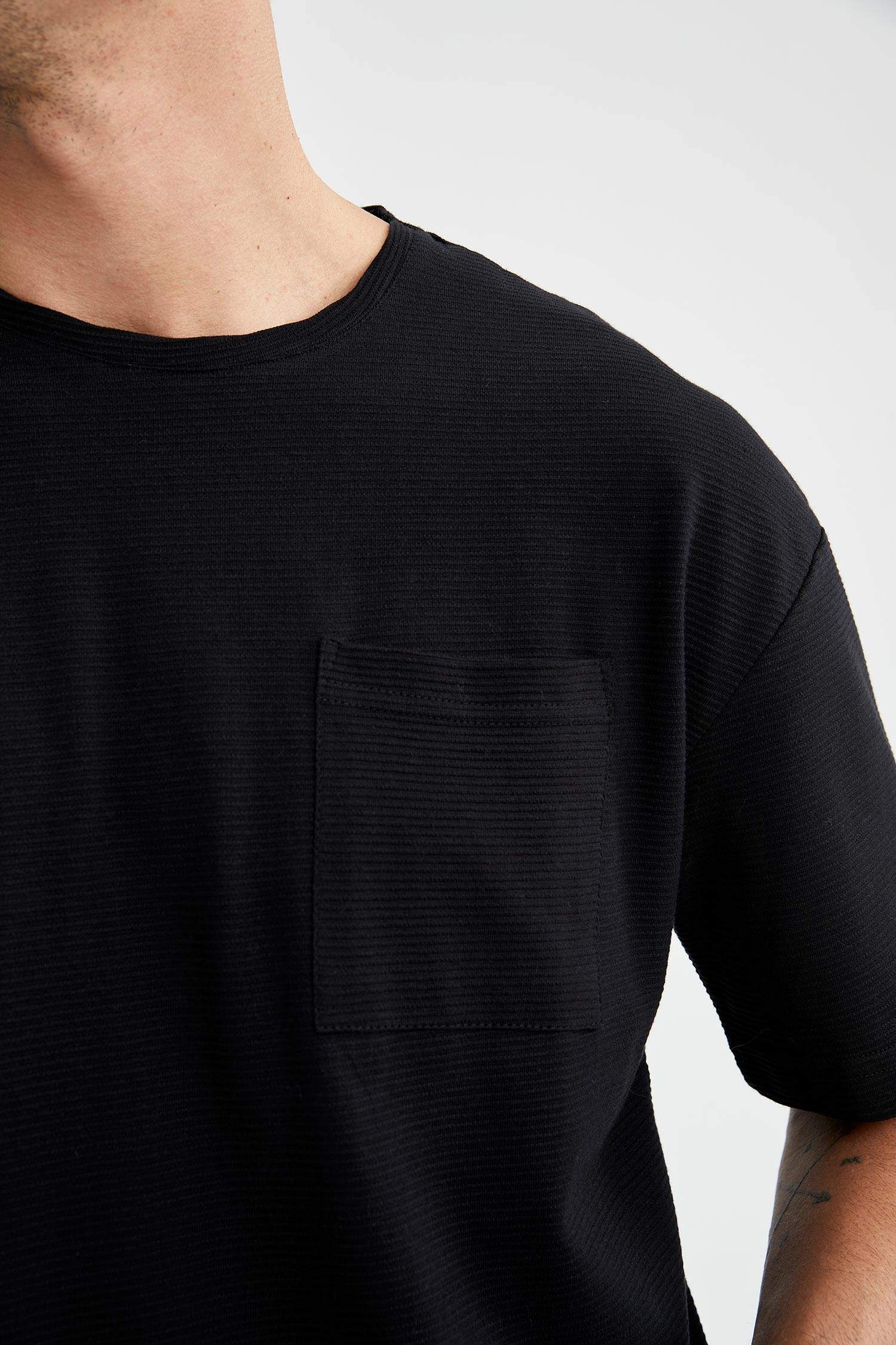 Oversize Fit Bisiklet Yaka Basic Kısa Kollu Tişört