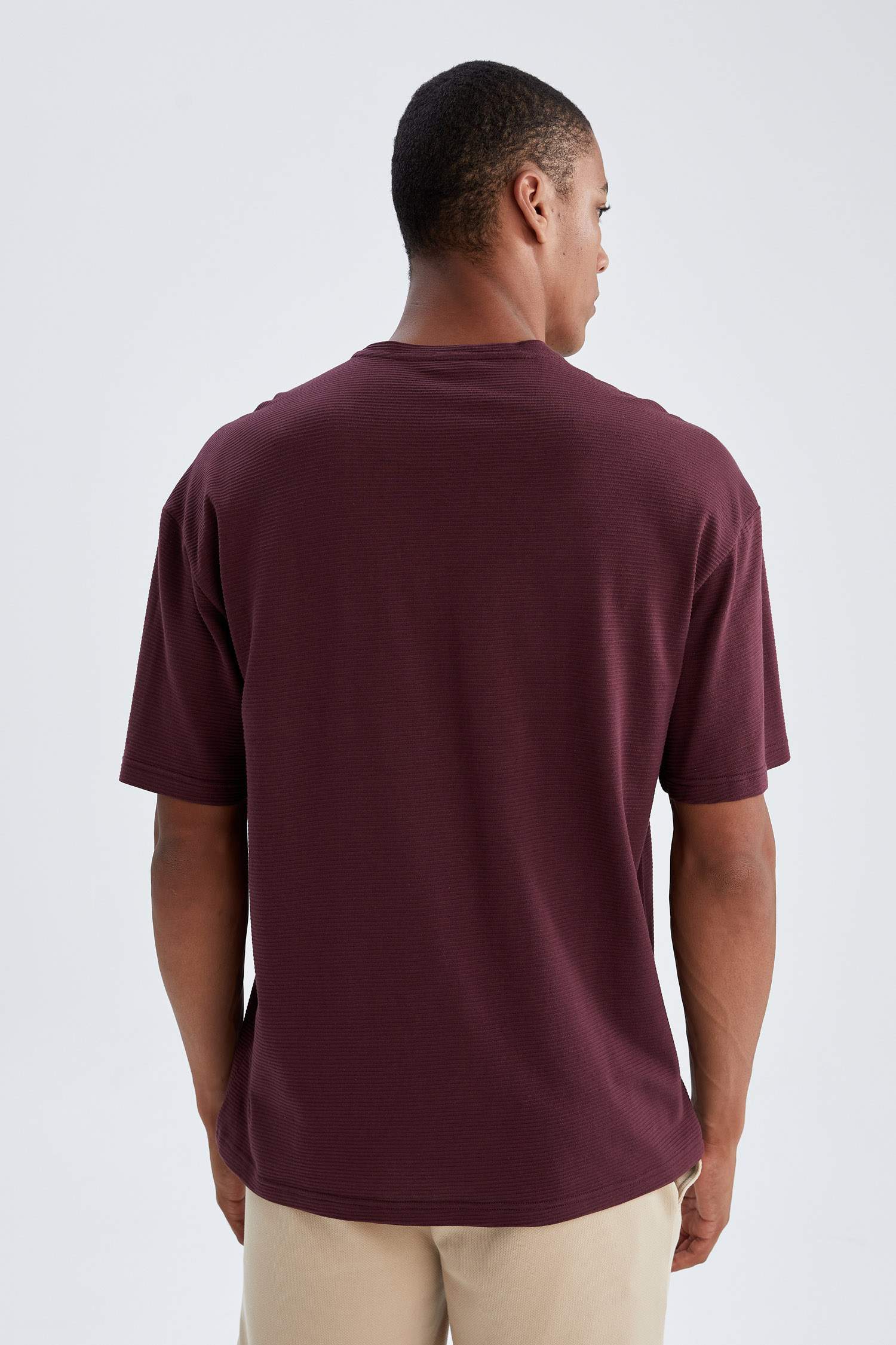 Oversize Fit Bisiklet Yaka Basic Kısa Kollu Tişört