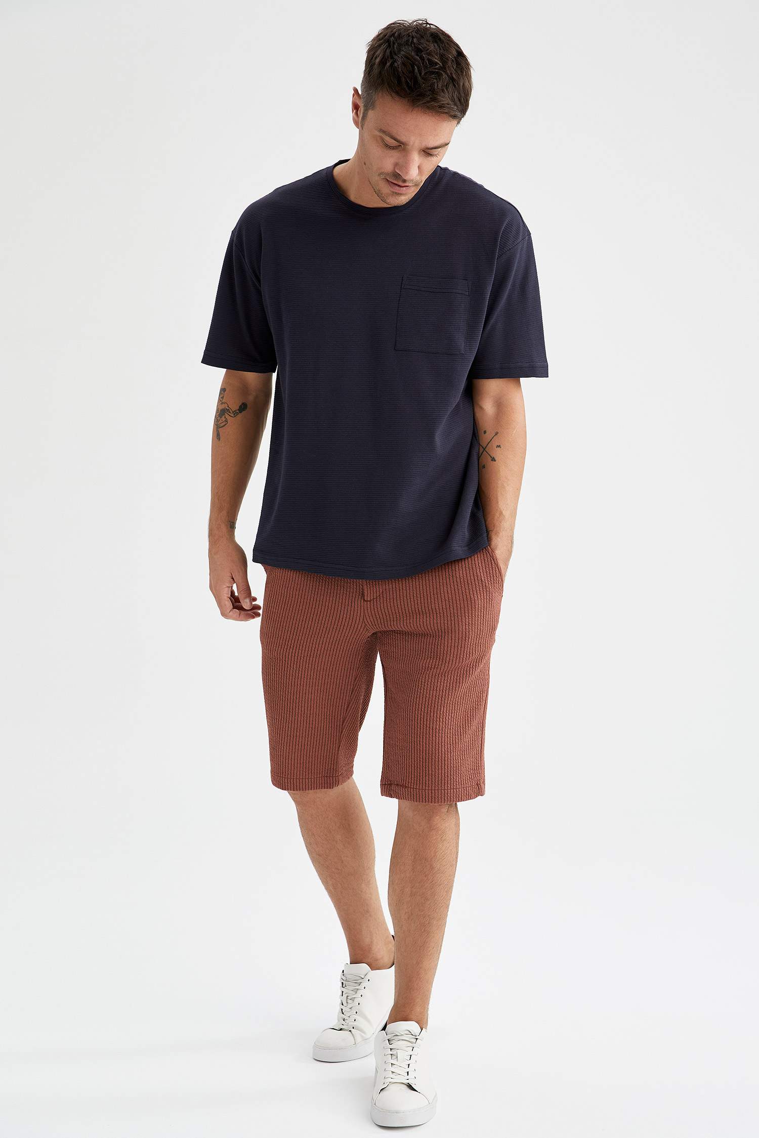 Oversize Fit Bisiklet Yaka Basic Kısa Kollu Tişört