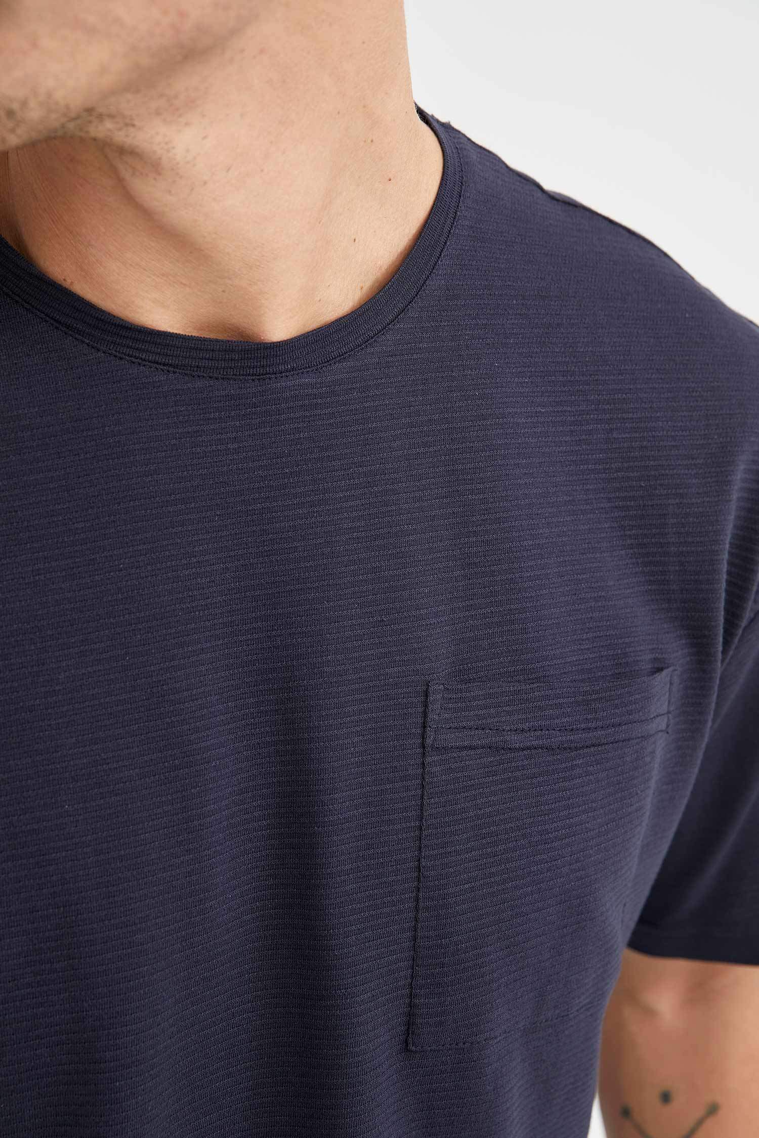 Oversize Fit Bisiklet Yaka Basic Kısa Kollu Tişört