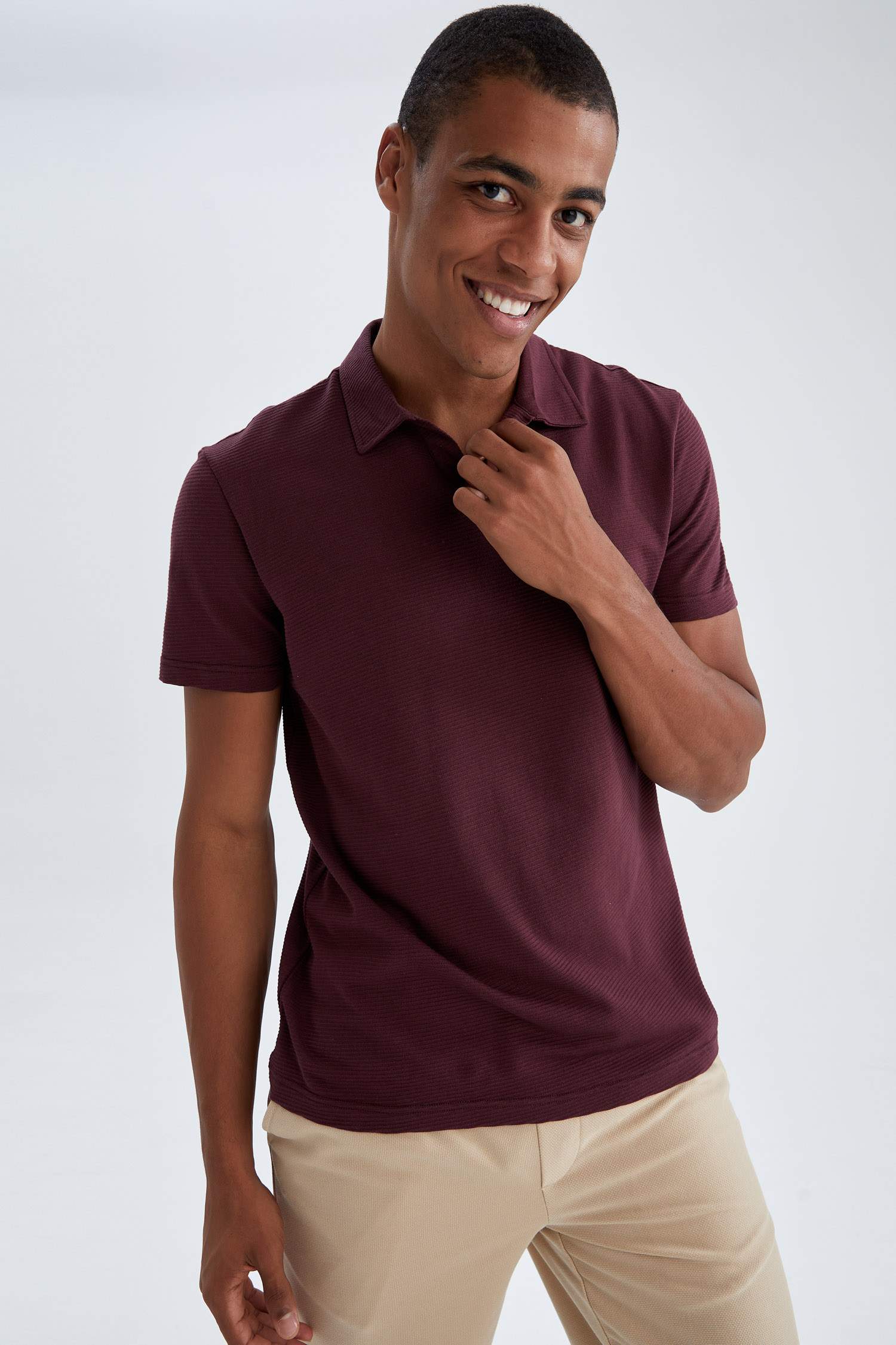 Modern Fit Polo Yaka Basic Kısa Kollu Tişört