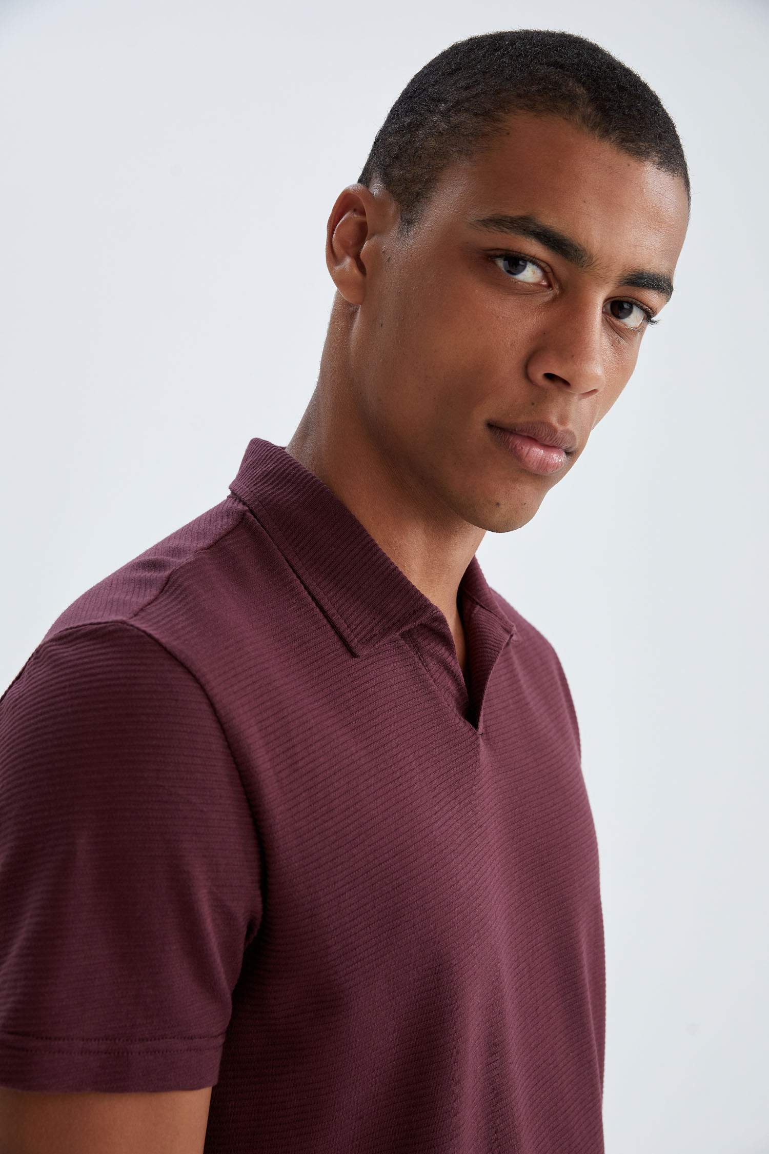 Modern Fit Polo Yaka Basic Kısa Kollu Tişört
