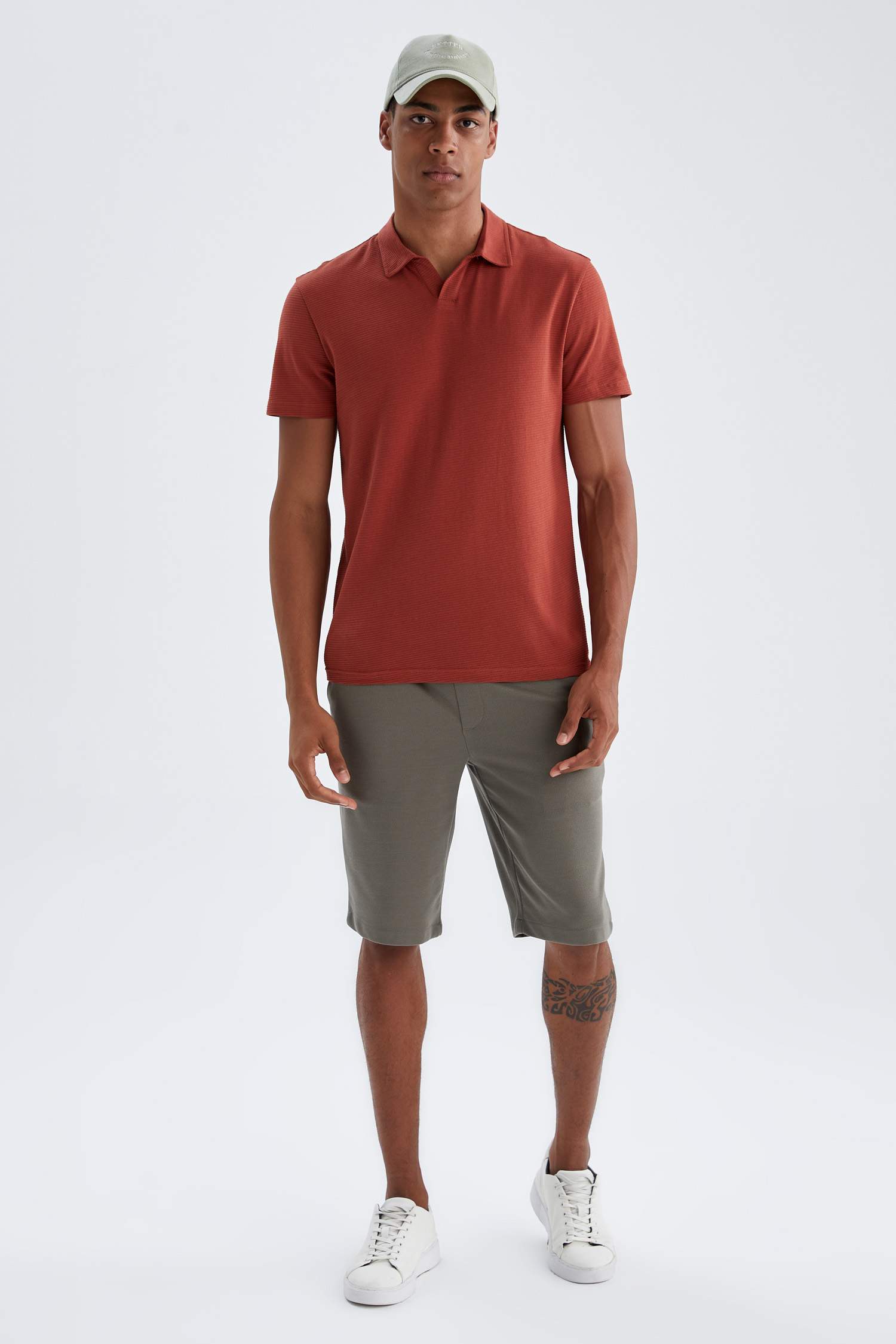 Modern Fit Polo Yaka Basic Kısa Kollu Tişört