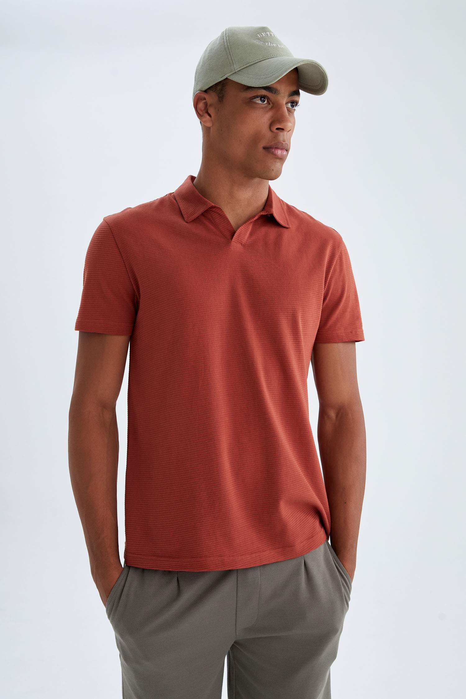 Modern Fit Polo Yaka Basic Kısa Kollu Tişört