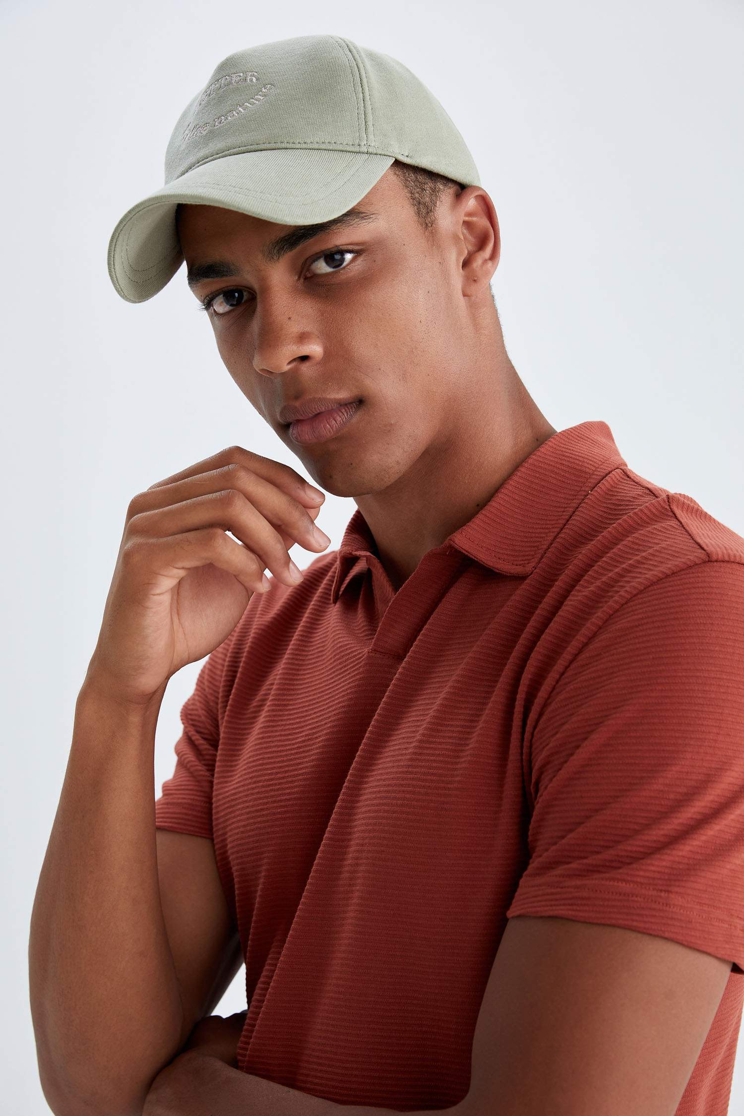 Modern Fit Polo Yaka Basic Kısa Kollu Tişört