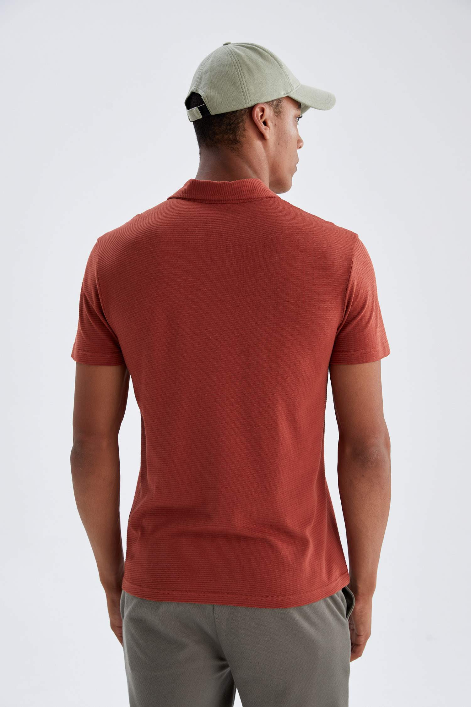 Modern Fit Polo Yaka Basic Kısa Kollu Tişört