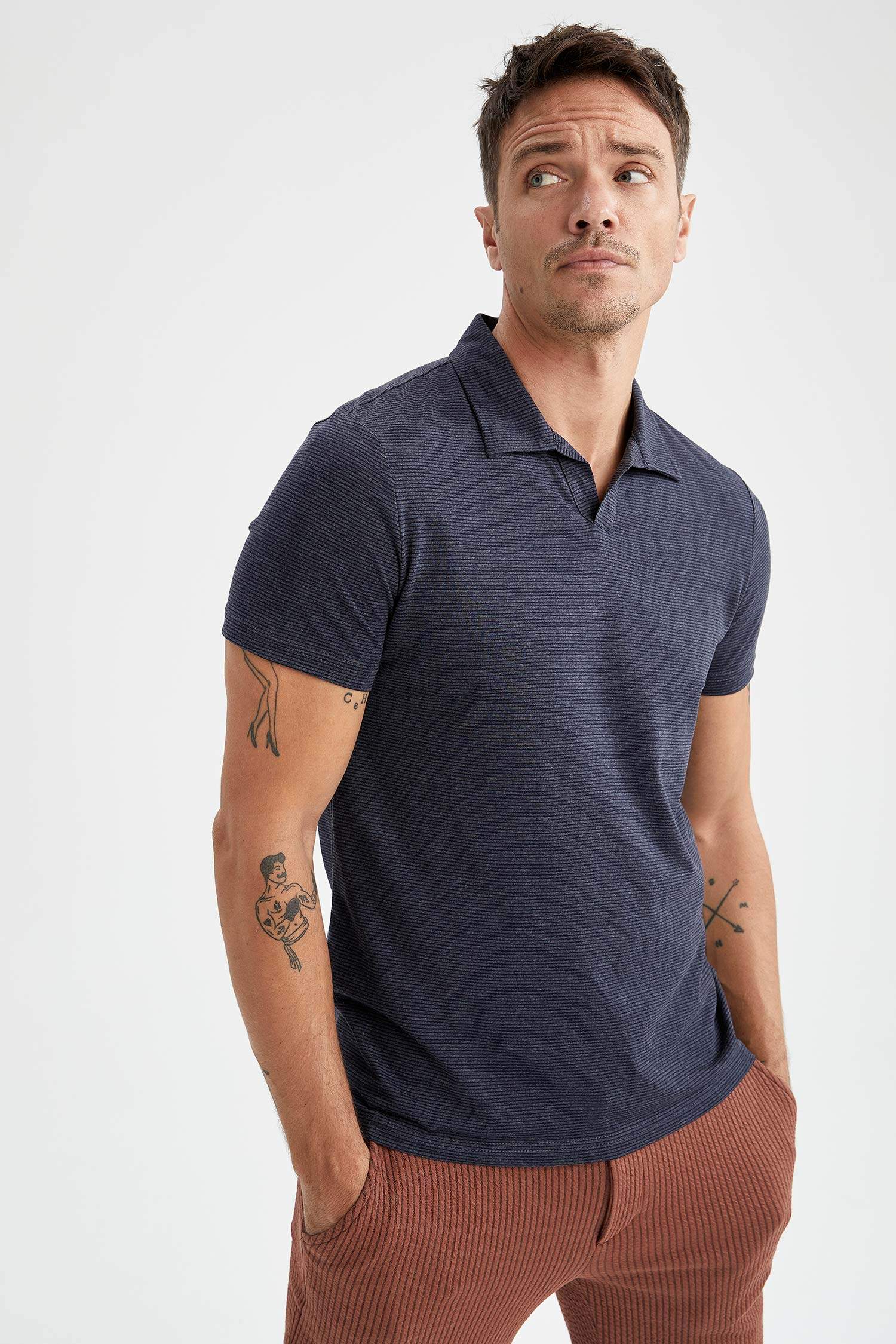Modern Fit Polo Yaka Basic Kısa Kollu Tişört