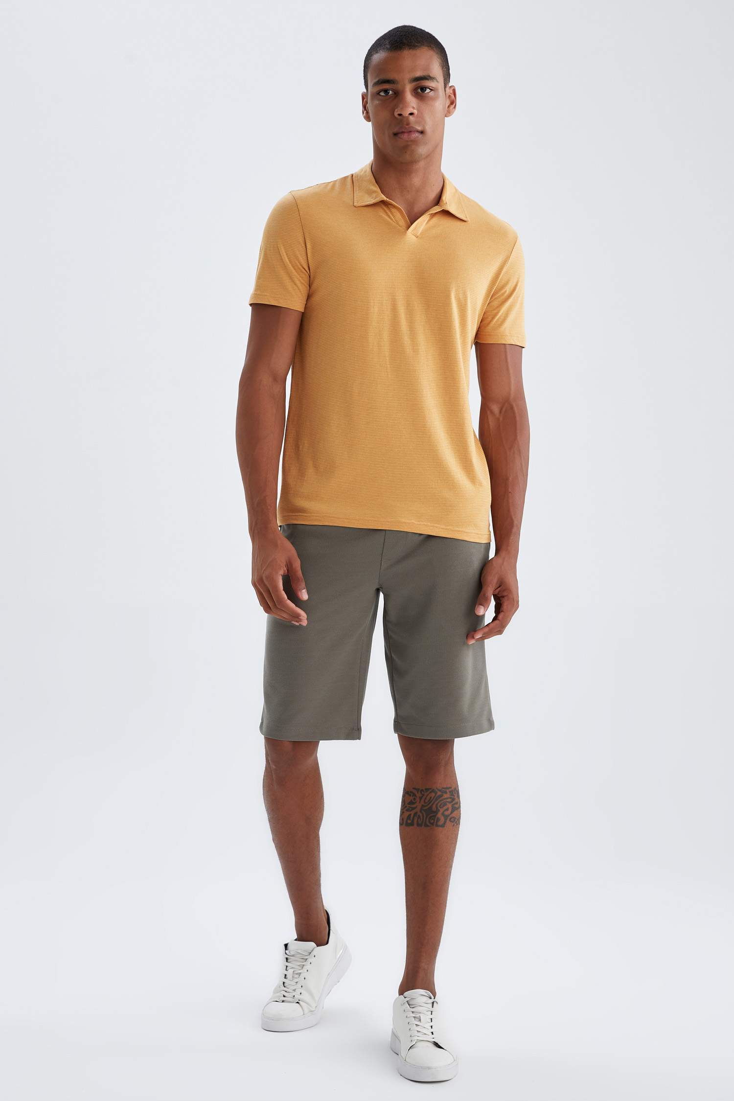 Modern Fit Polo Yaka Basic Kısa Kollu Tişört