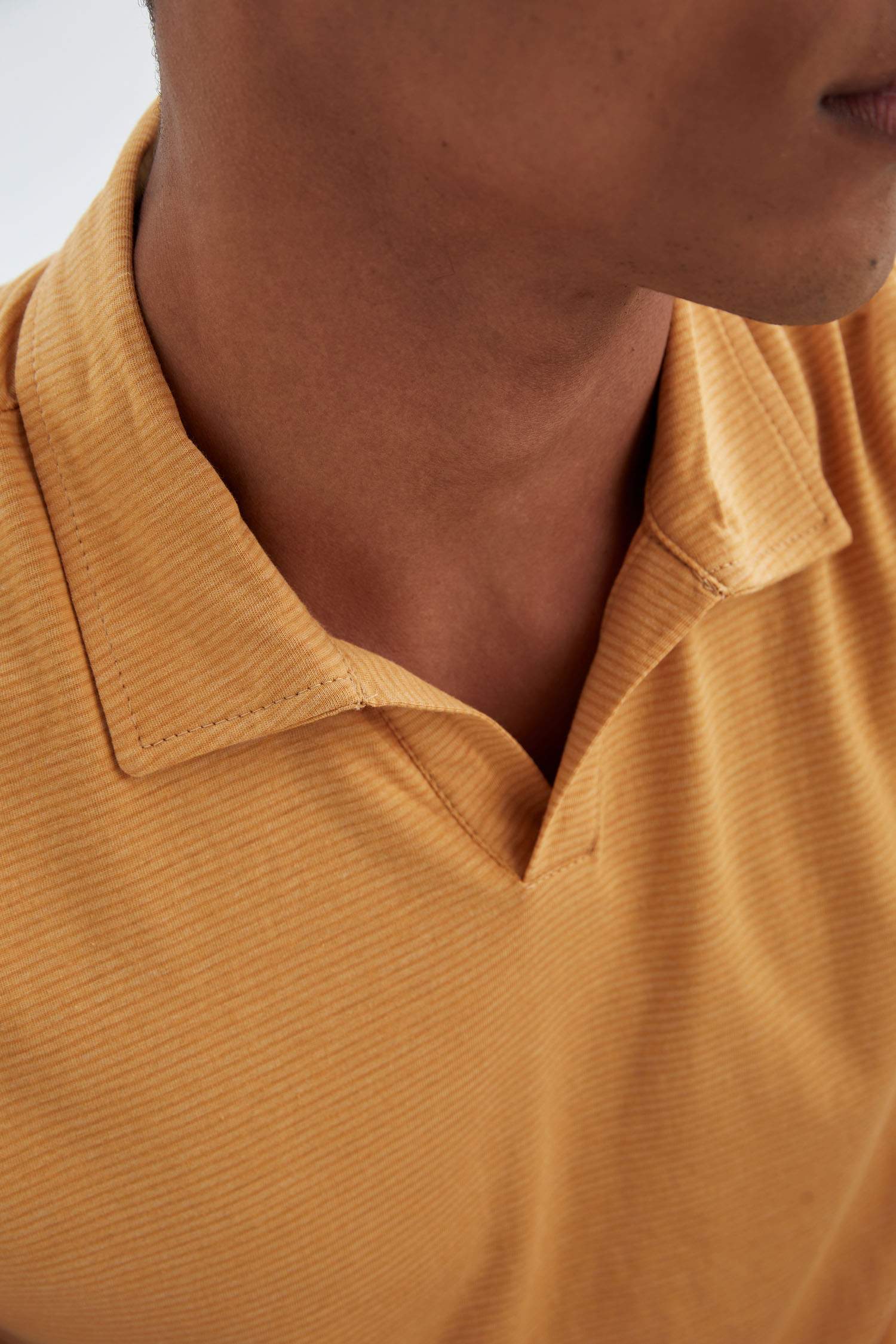 Modern Fit Polo Yaka Basic Kısa Kollu Tişört