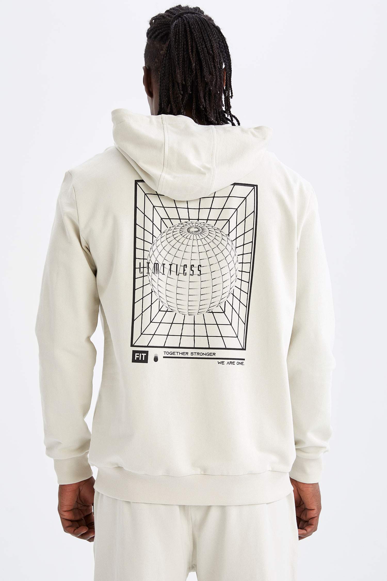 Standart Fit Kapüşonlu Sırt Baskılı Uzun Kollu Sweatshirt