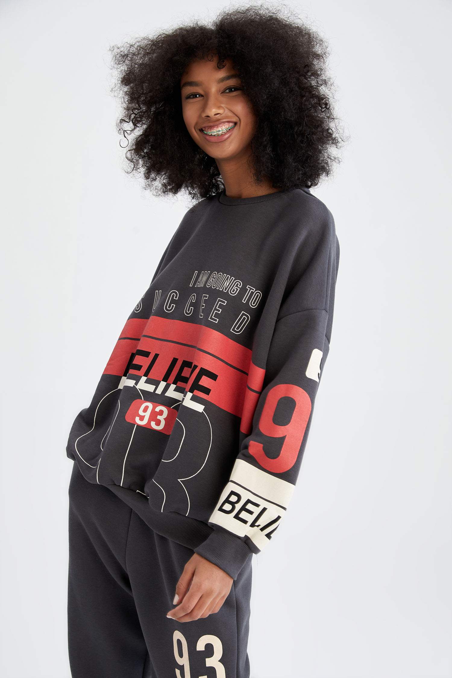 Defacto Fit Oversize Fit Bisiklet Yaka Slogan Baskılı İçi Yumuşak Tüylü Sweatshirt