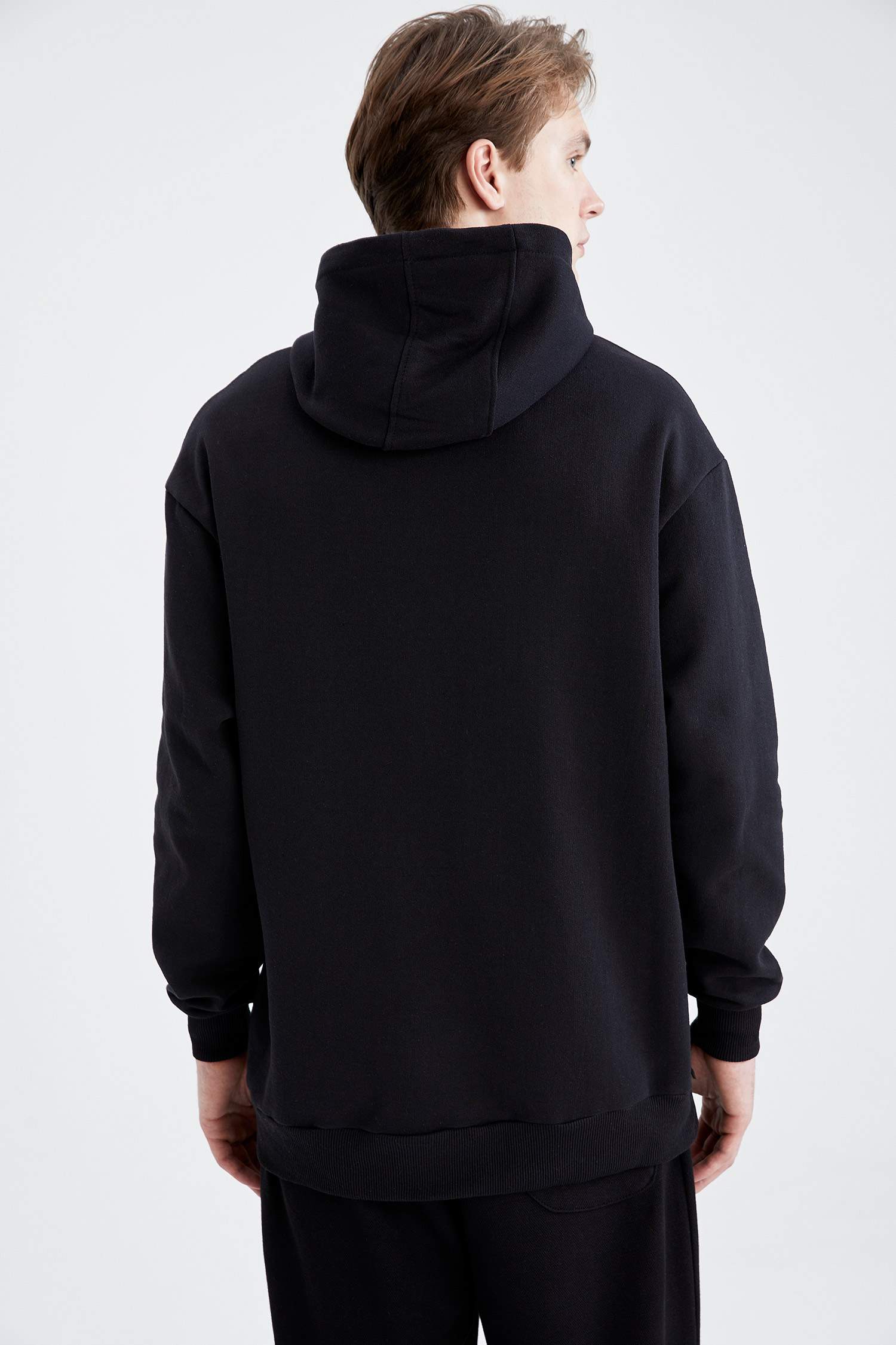 Oversize Fit Kapüşonlu Kanguru Cepli Uzun Kollu Sweatshirt