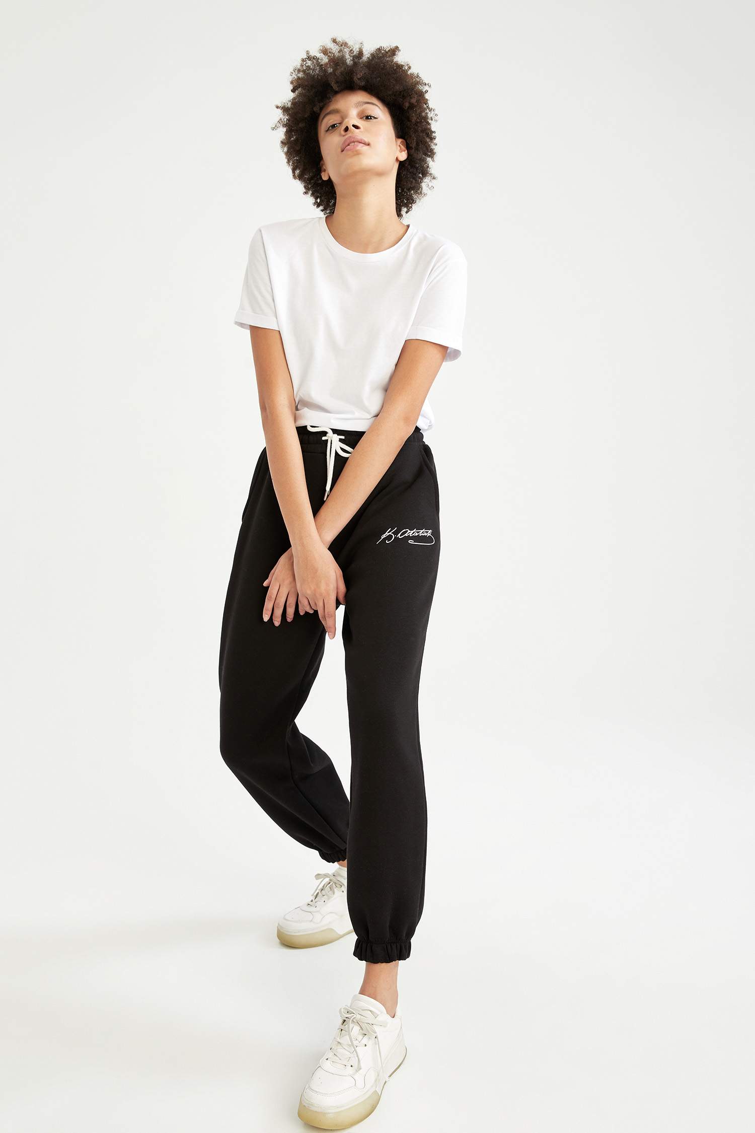 29 Ekim K. Atatürk İmzalı Oversize Fit Jogger Eşofman Altı