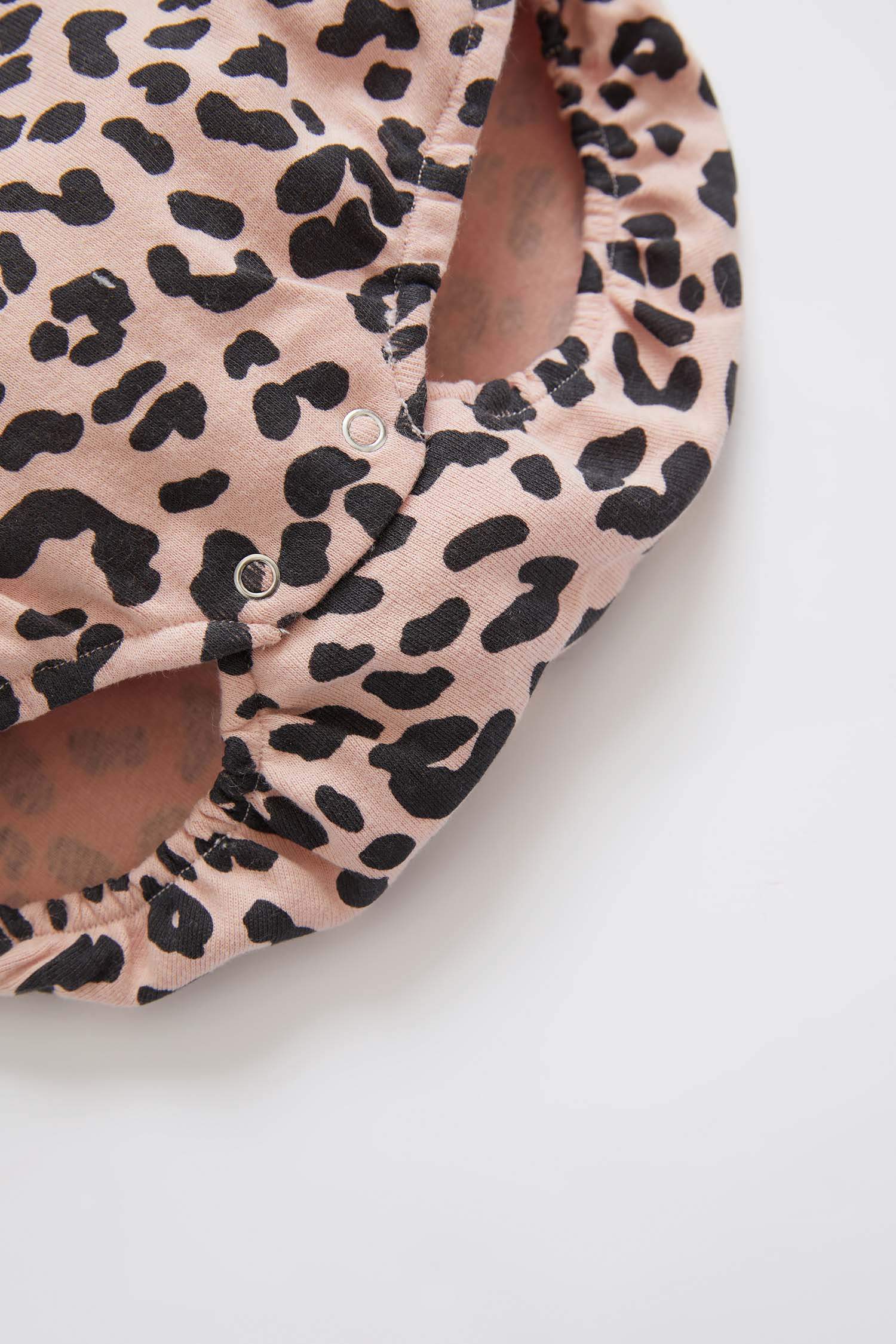 Kız Bebek Leopar Desenli Yeni Doğan Uzun Kollu Çıtçıtlı Body