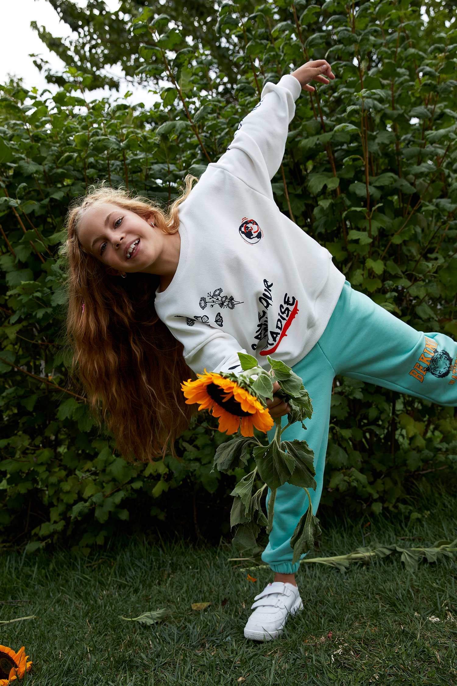 Kız Çocuk Relax Fit Bisiklet Yaka Baskılı Sweatshirt