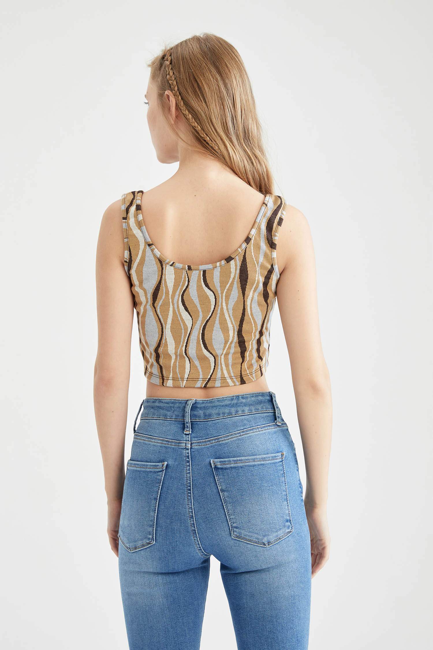 Askılı Etnik Desenli Slim Fit Crop Atlet