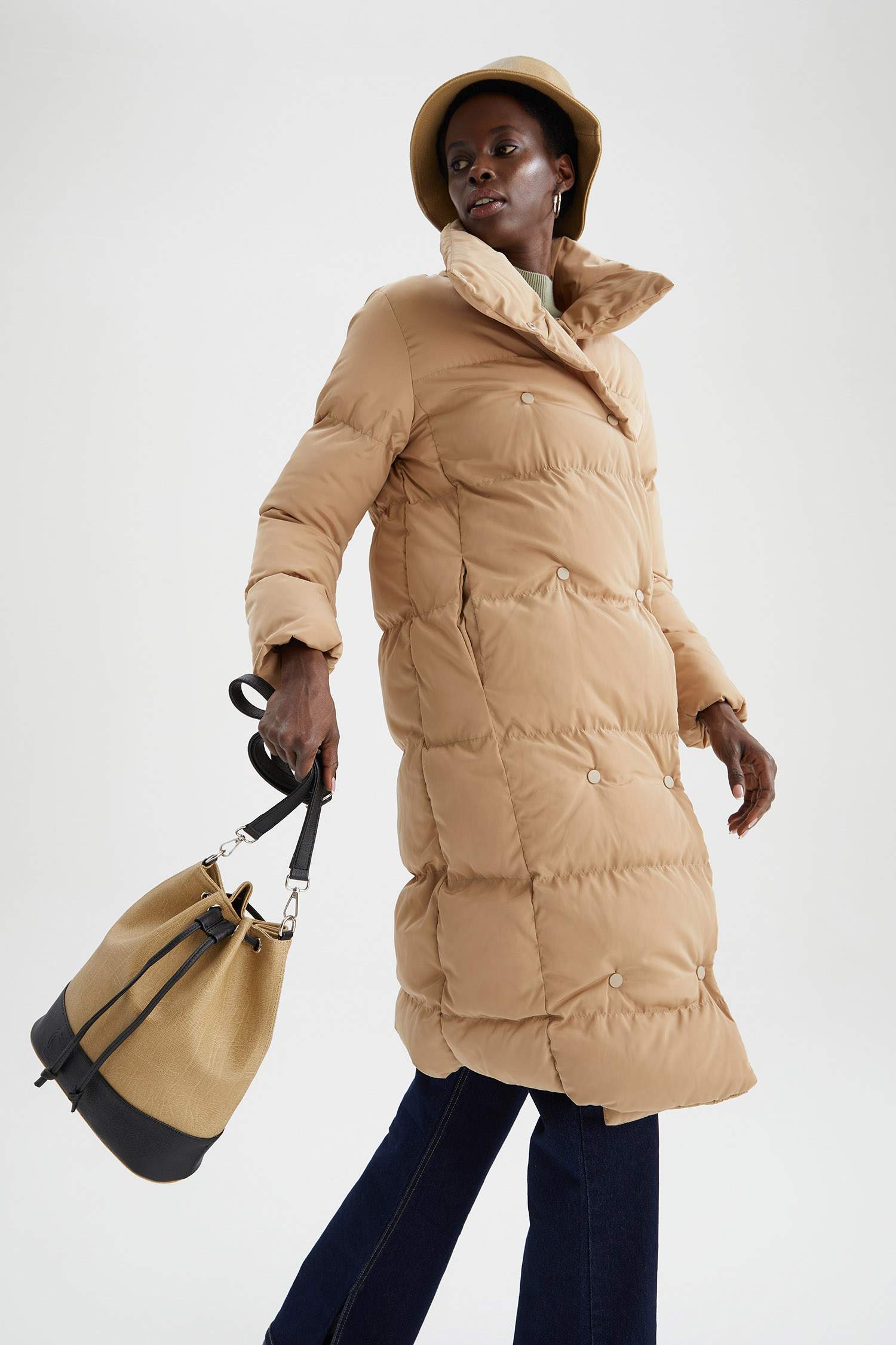 Oversize Fit Dik Yaka Dolgulu Şişme Uzun Mont Parka