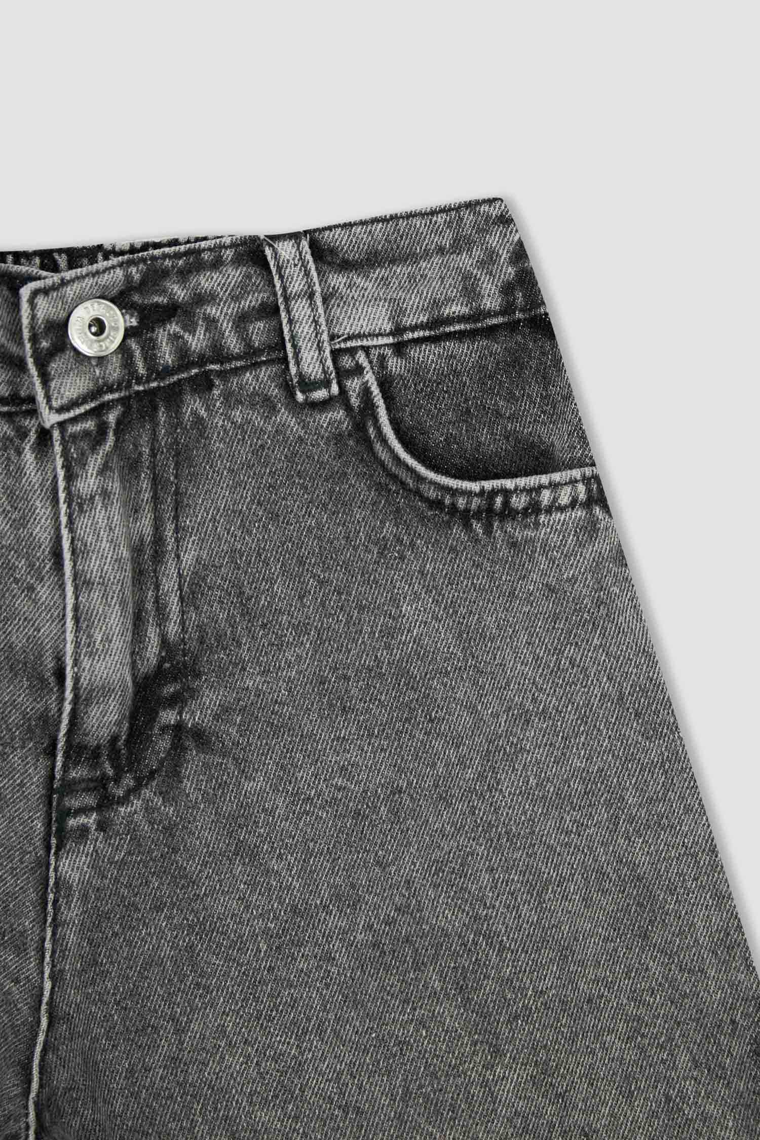Kız Çocuk Mom Fit Paça Katlama Detaylı Jean Şort