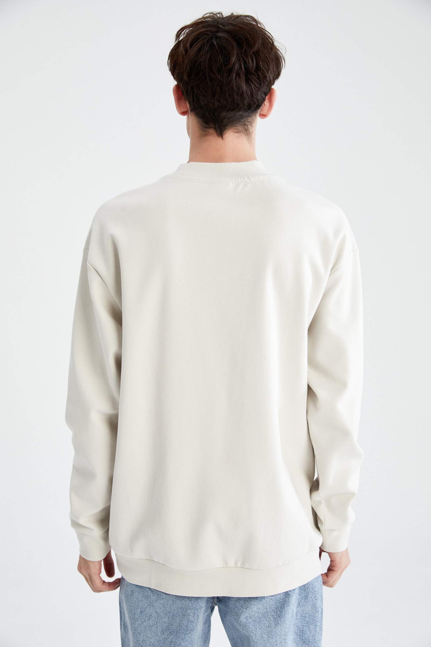 Boxy Fit Bisiklet Yaka Uzun Kollu Sweatshirt